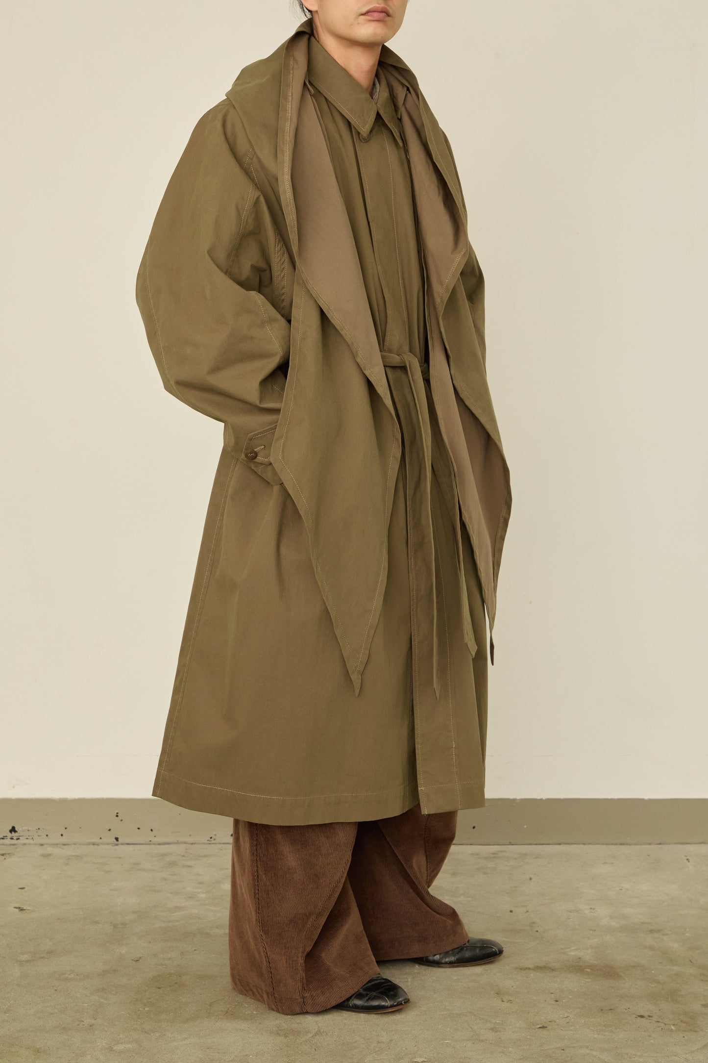 i'm here : HAOLI TRENCH COAT : / KHAKI