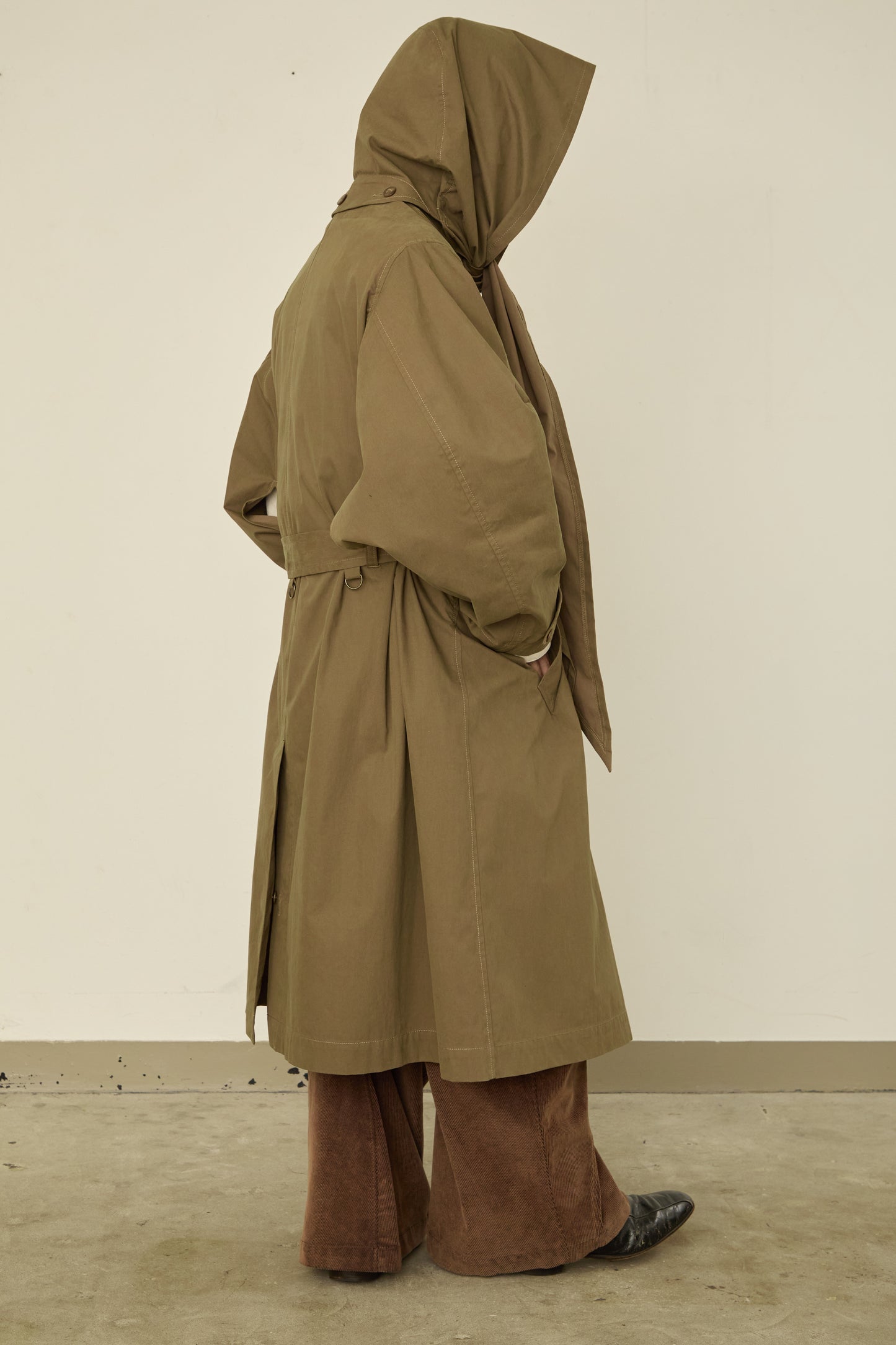 i'm here : HAOLI TRENCH COAT : / KHAKI