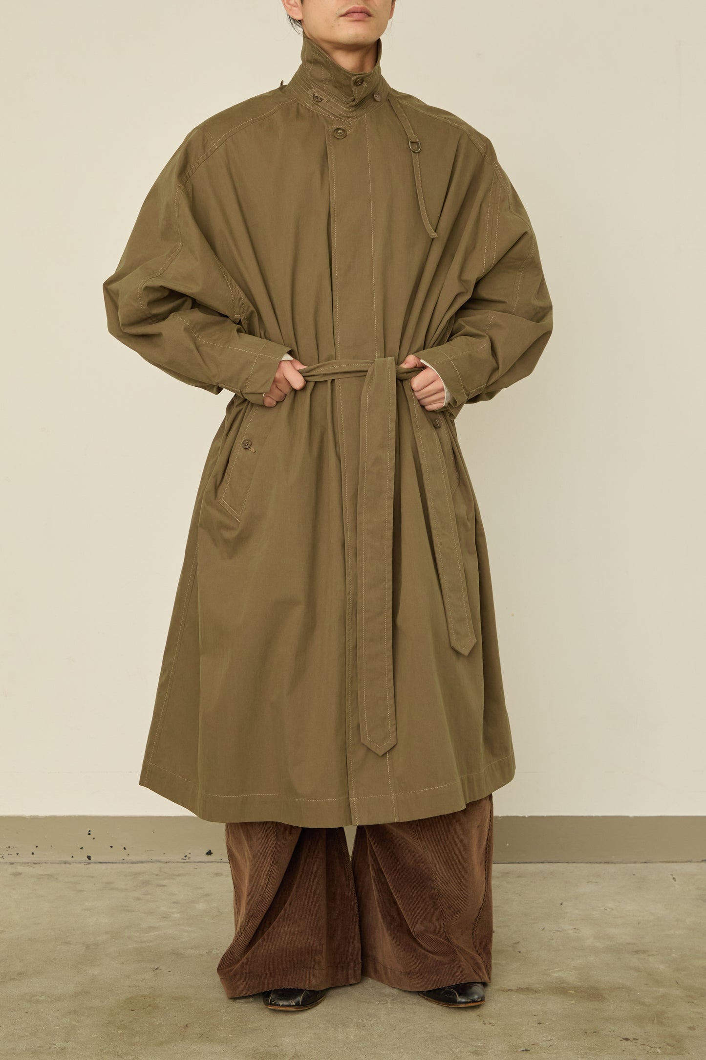 i'm here : HAOLI TRENCH COAT : / KHAKI
