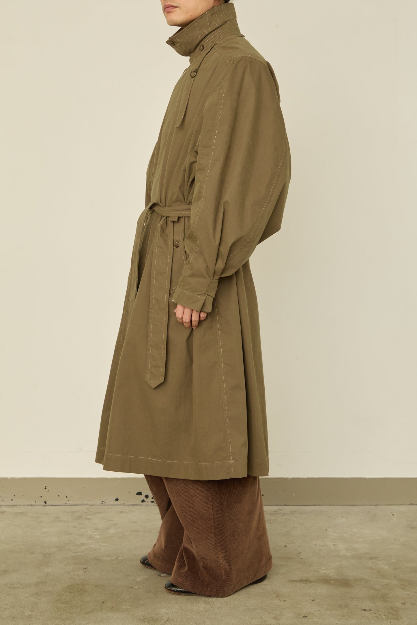 i'm here : HAOLI TRENCH COAT : / KHAKI