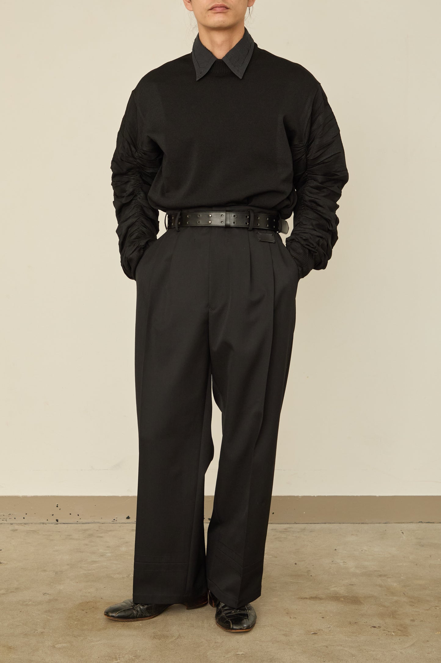 i'm here :  UN(I)FORM PANTS : / BLACK