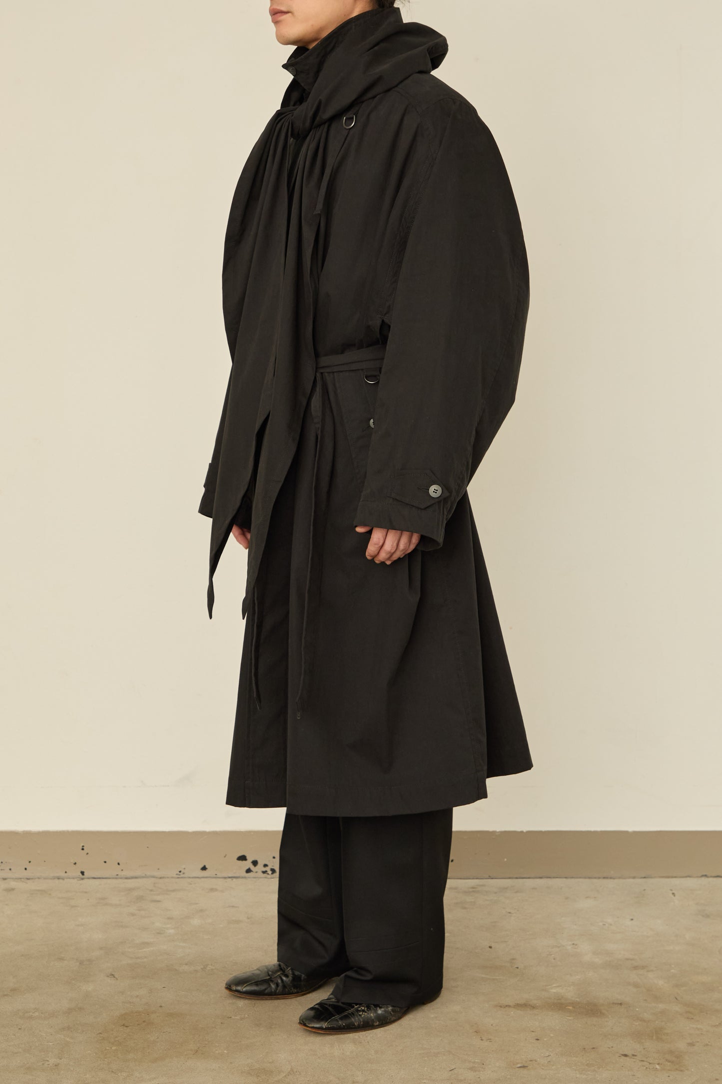 i'm here : HAOLI TRENCH COAT : / BLACK