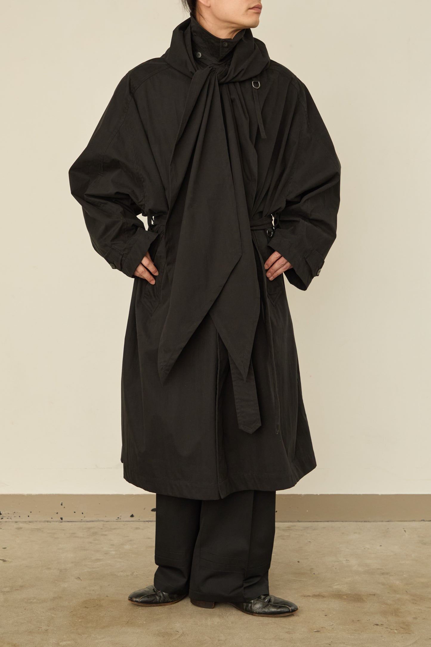 i'm here : HAOLI TRENCH COAT : / BLACK