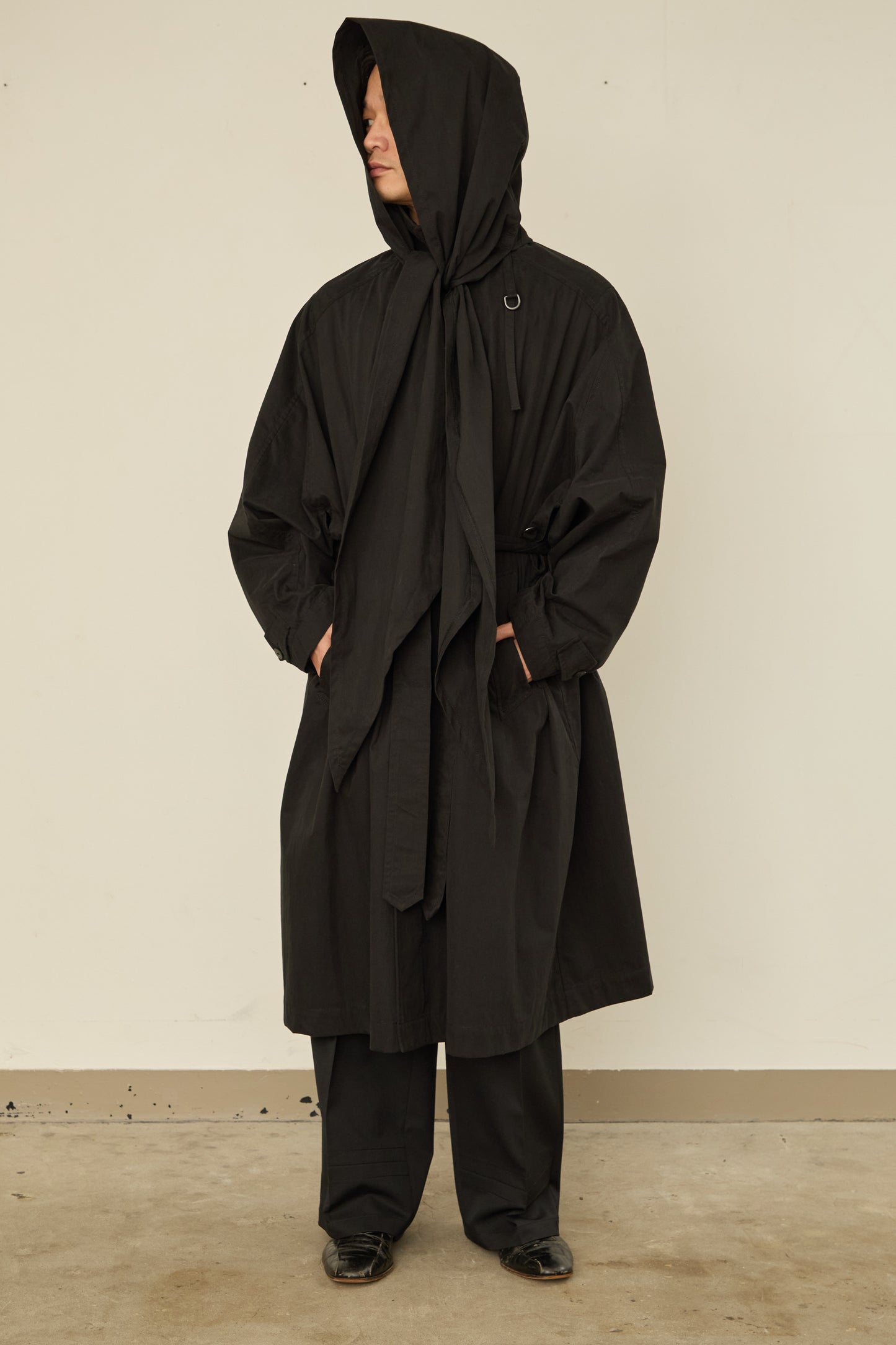 i'm here : HAOLI TRENCH COAT : / BLACK