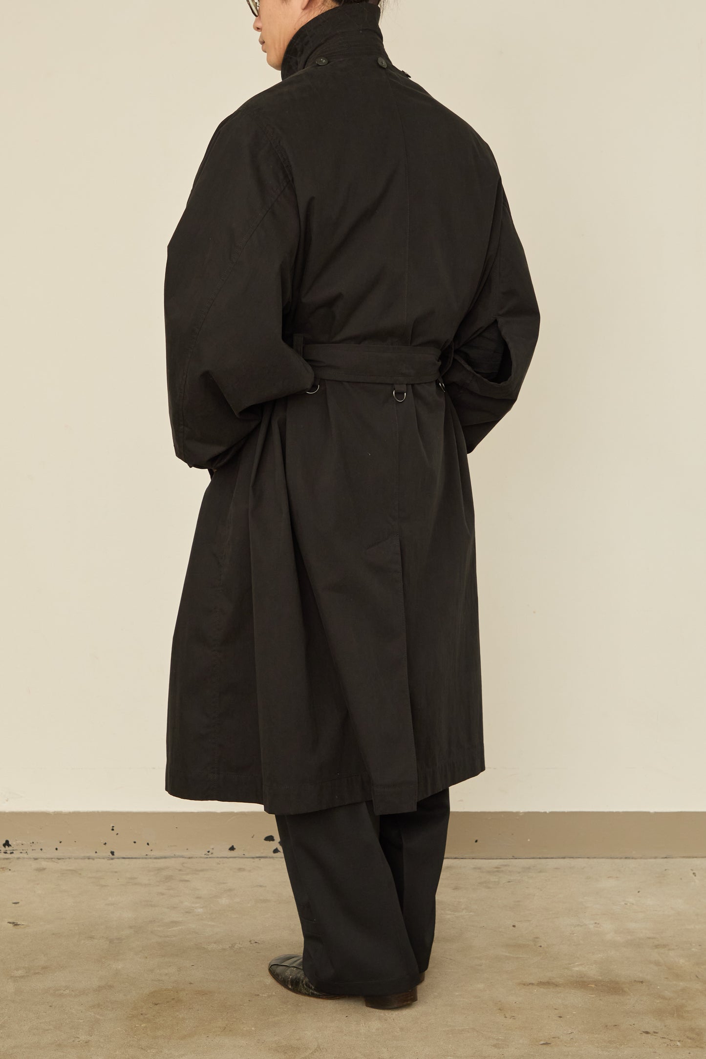 i'm here : HAOLI TRENCH COAT : / BLACK