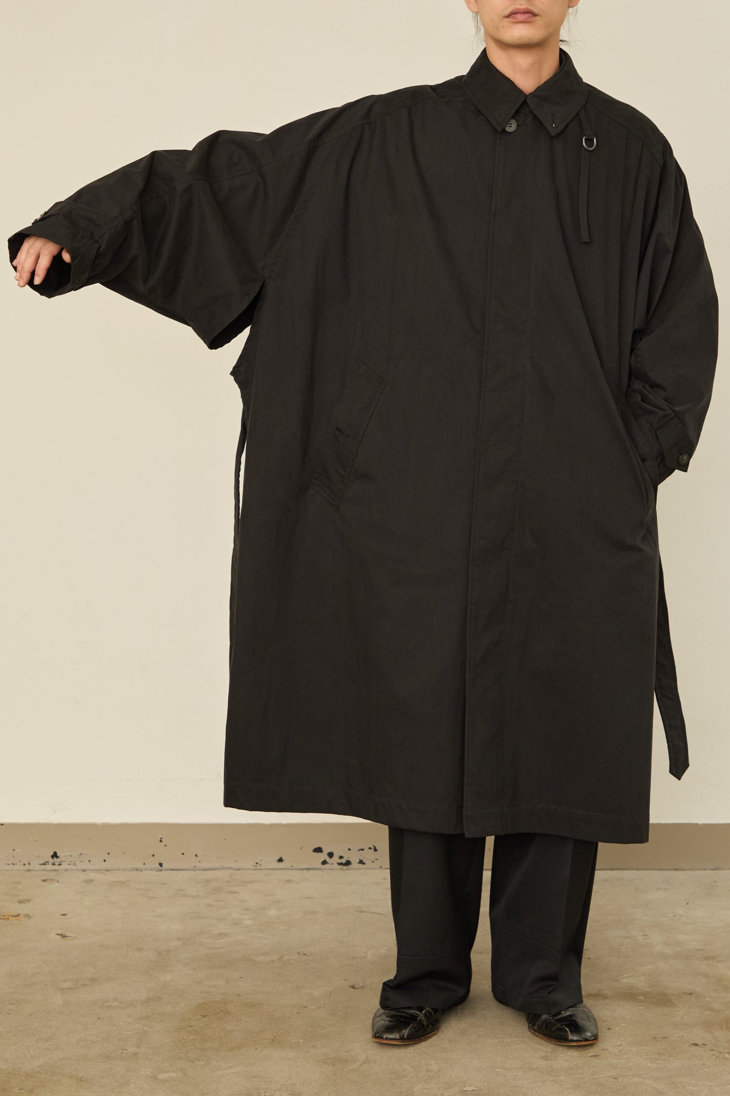 i'm here : HAOLI TRENCH COAT : / BLACK