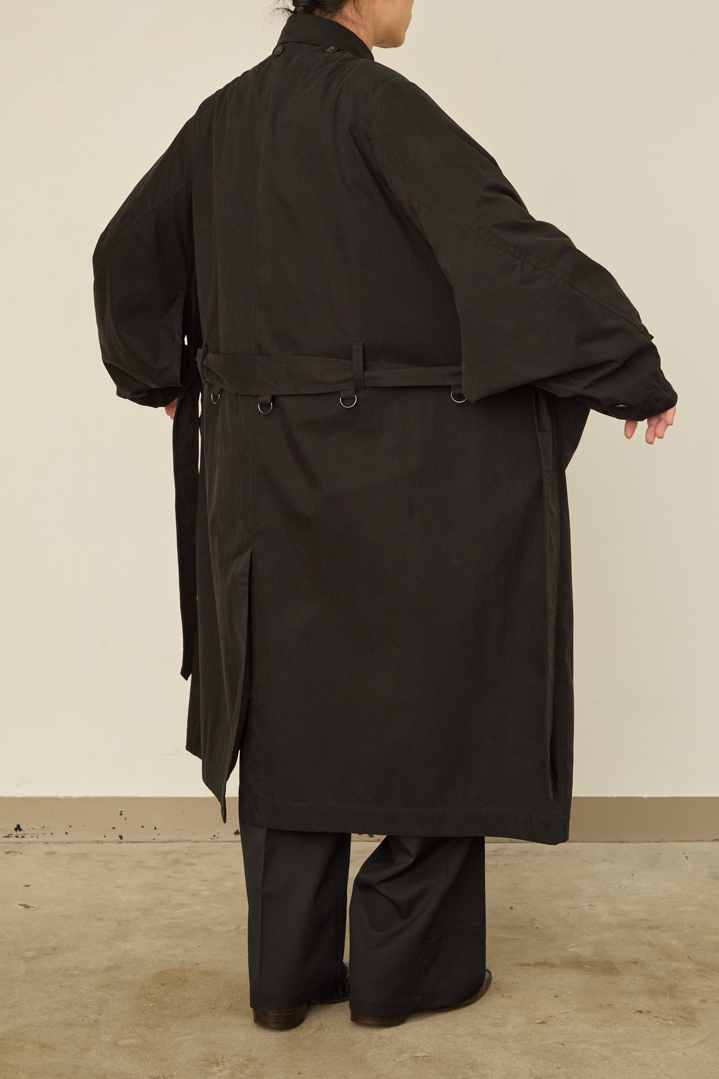 i'm here : HAOLI TRENCH COAT : / BLACK