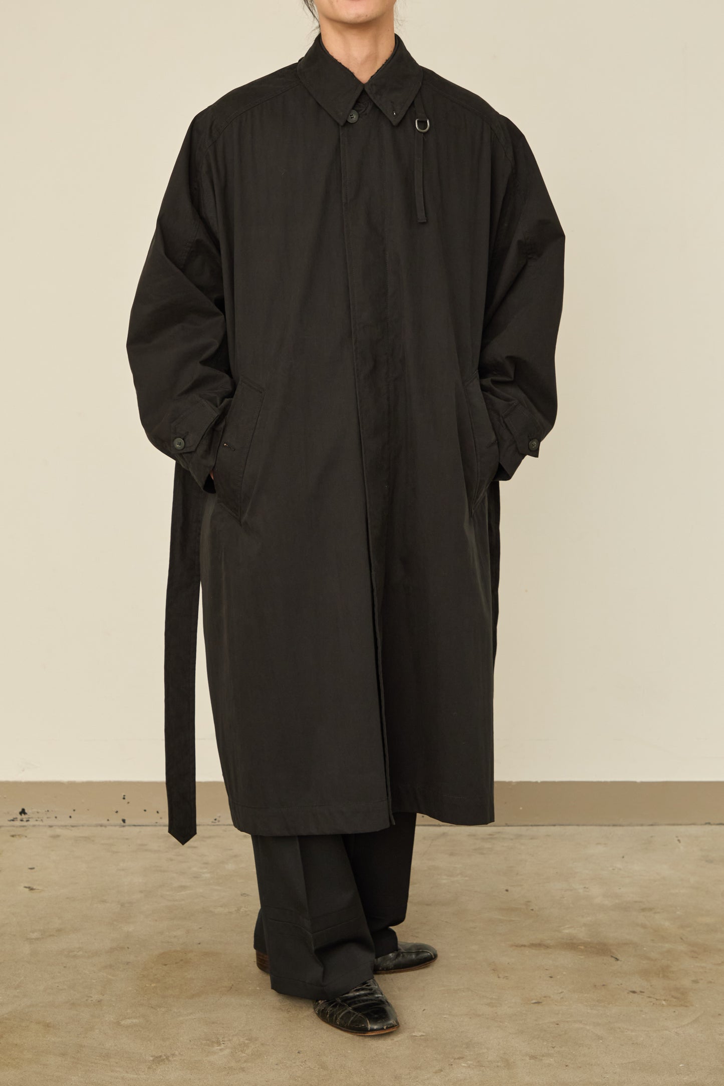 i'm here : HAOLI TRENCH COAT : / BLACK