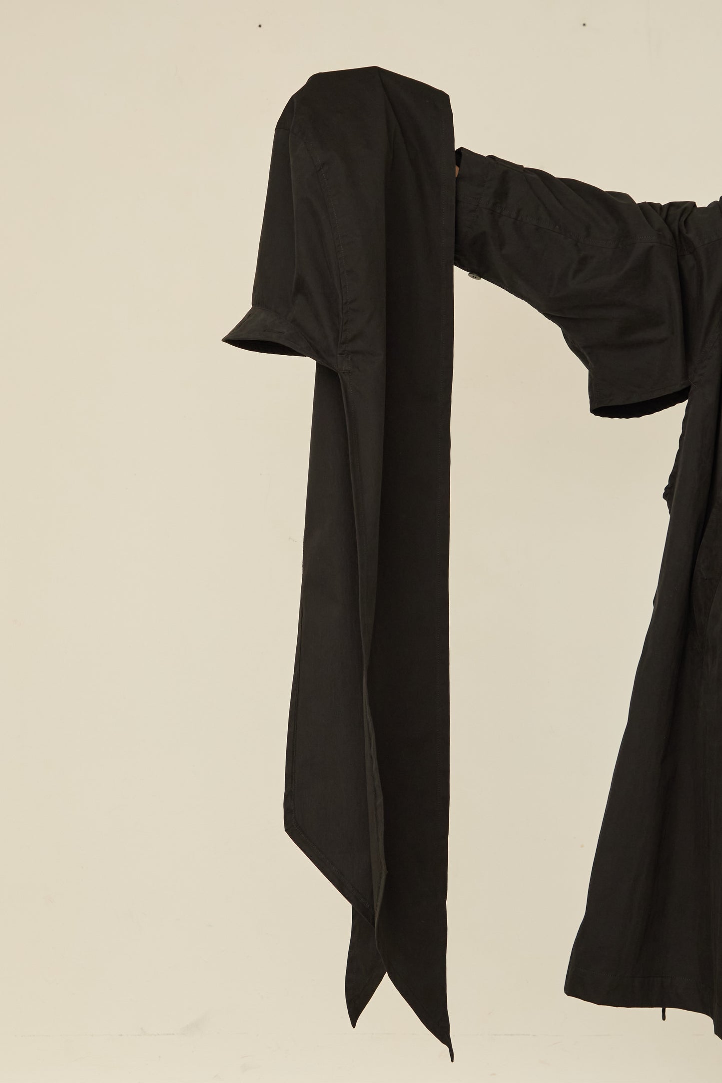 i'm here : HAOLI TRENCH COAT : / BLACK
