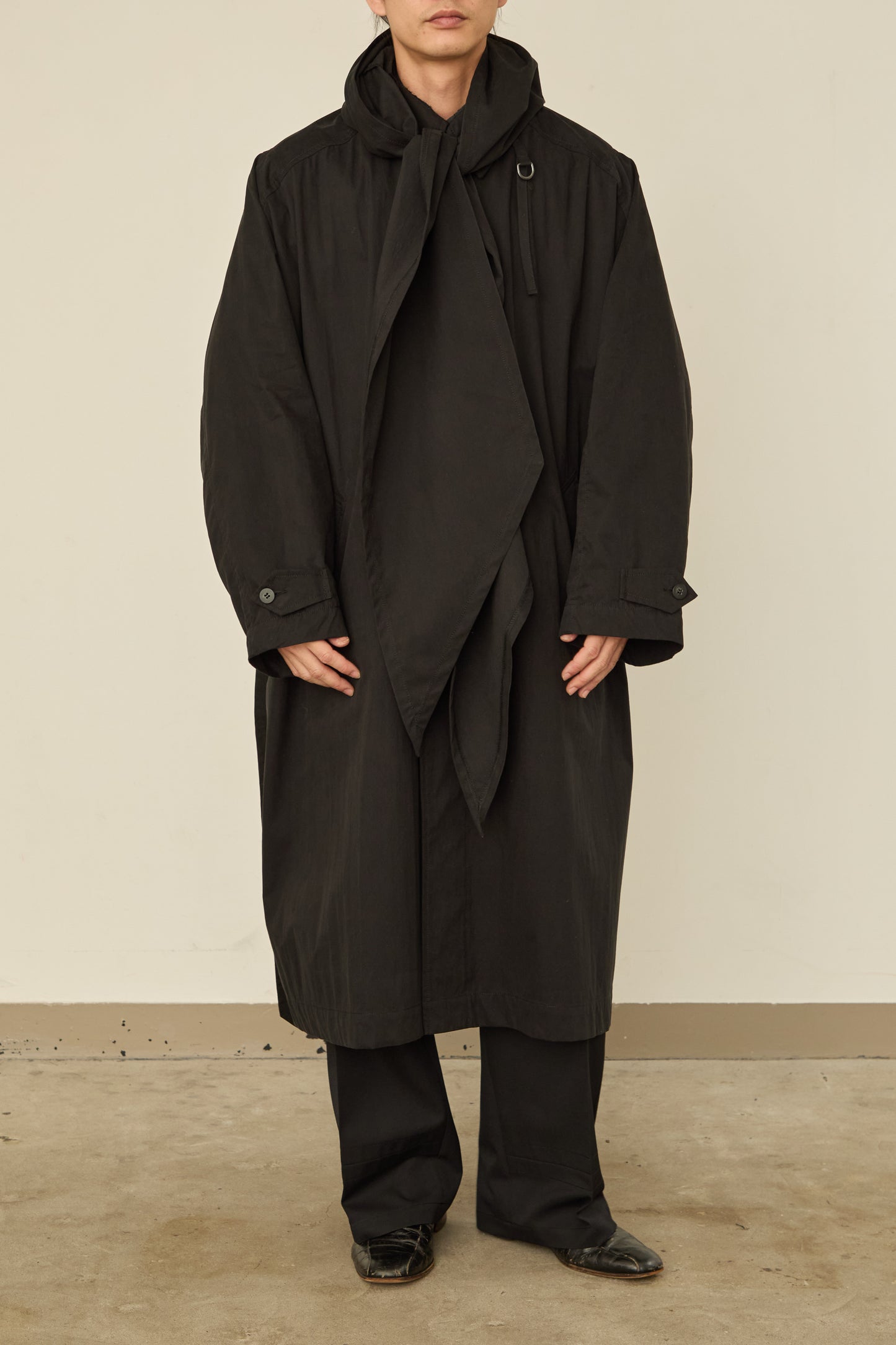i'm here : HAOLI TRENCH COAT : / BLACK