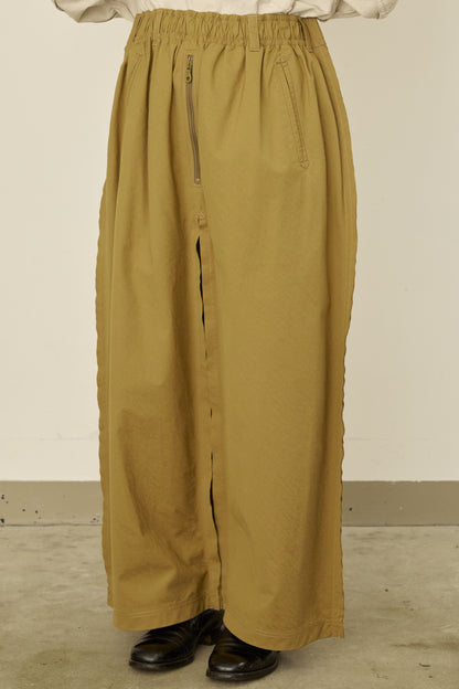 i'm here : " SLIT " PANTS :  / BEIGE