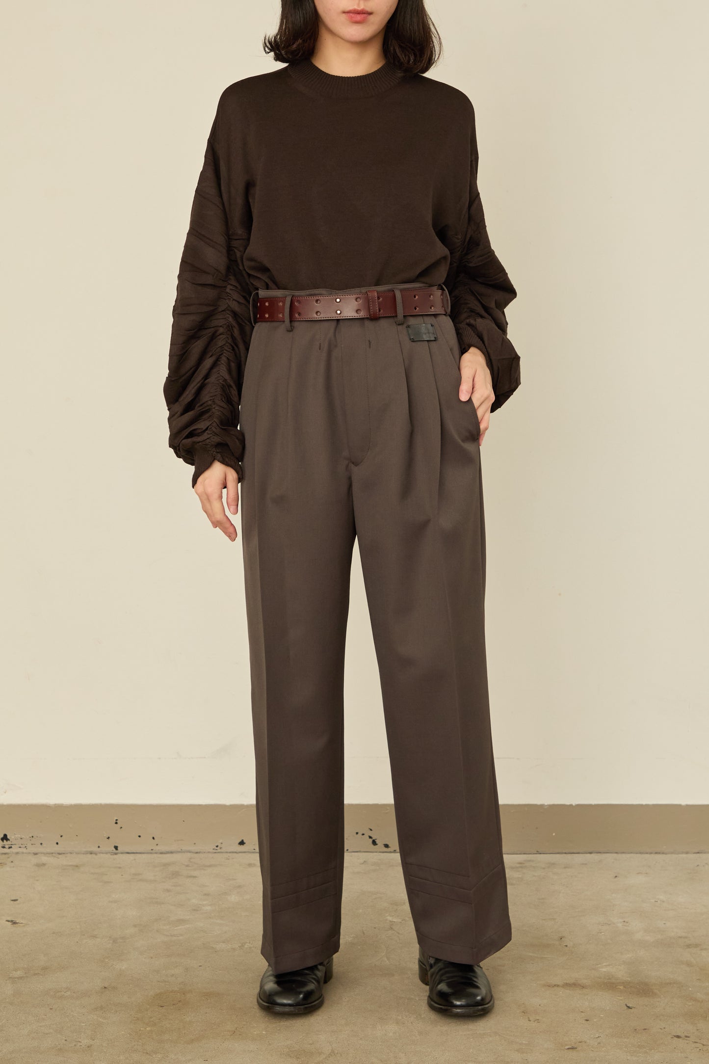 i'm here :  UN(I)FORM PANTS : / BROWN