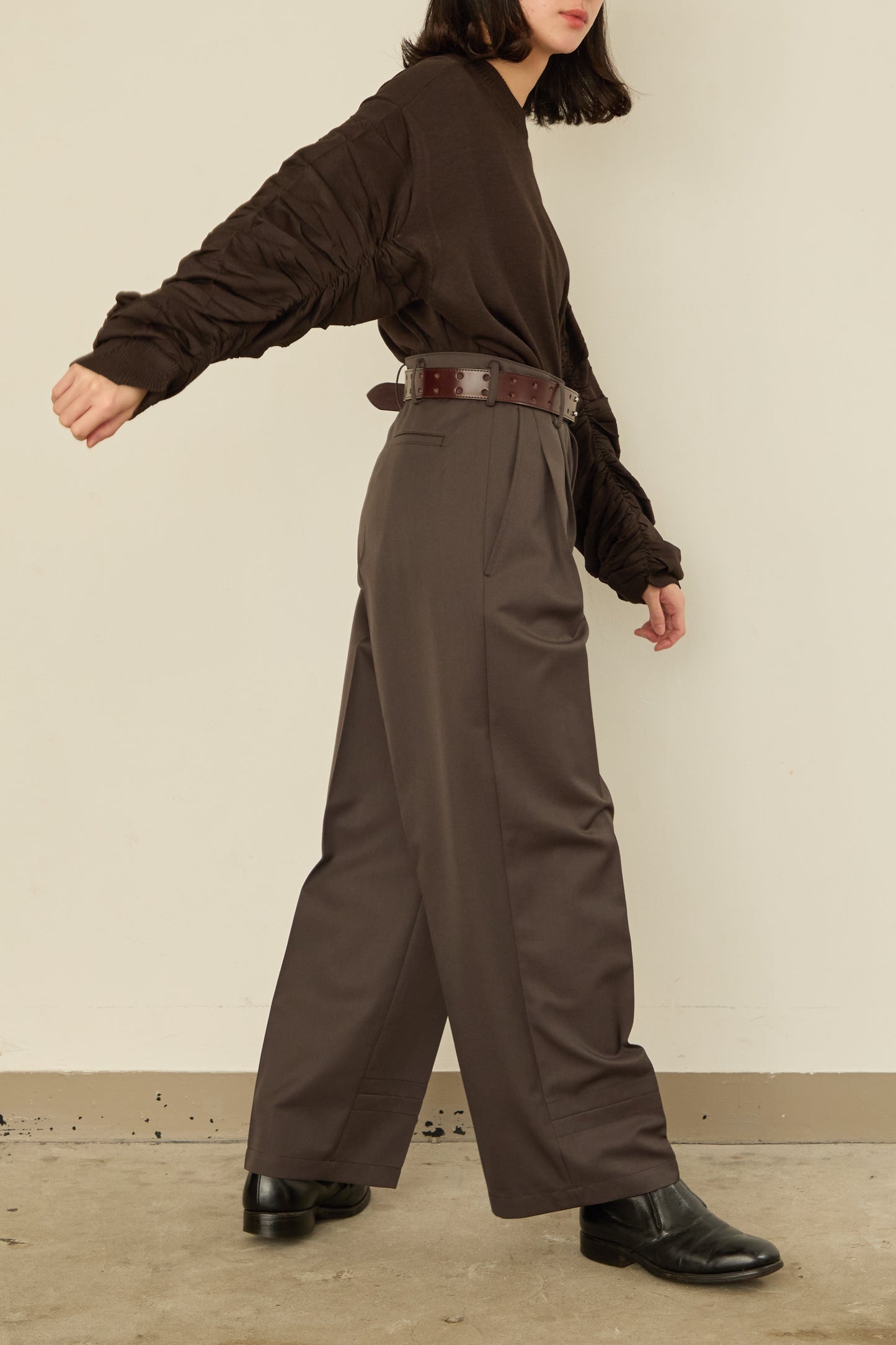 i'm here :  UN(I)FORM PANTS : / BROWN