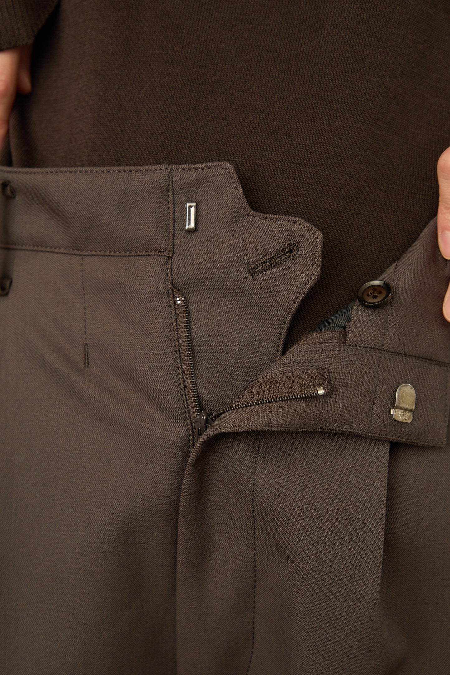 i'm here :  UN(I)FORM PANTS : / BROWN