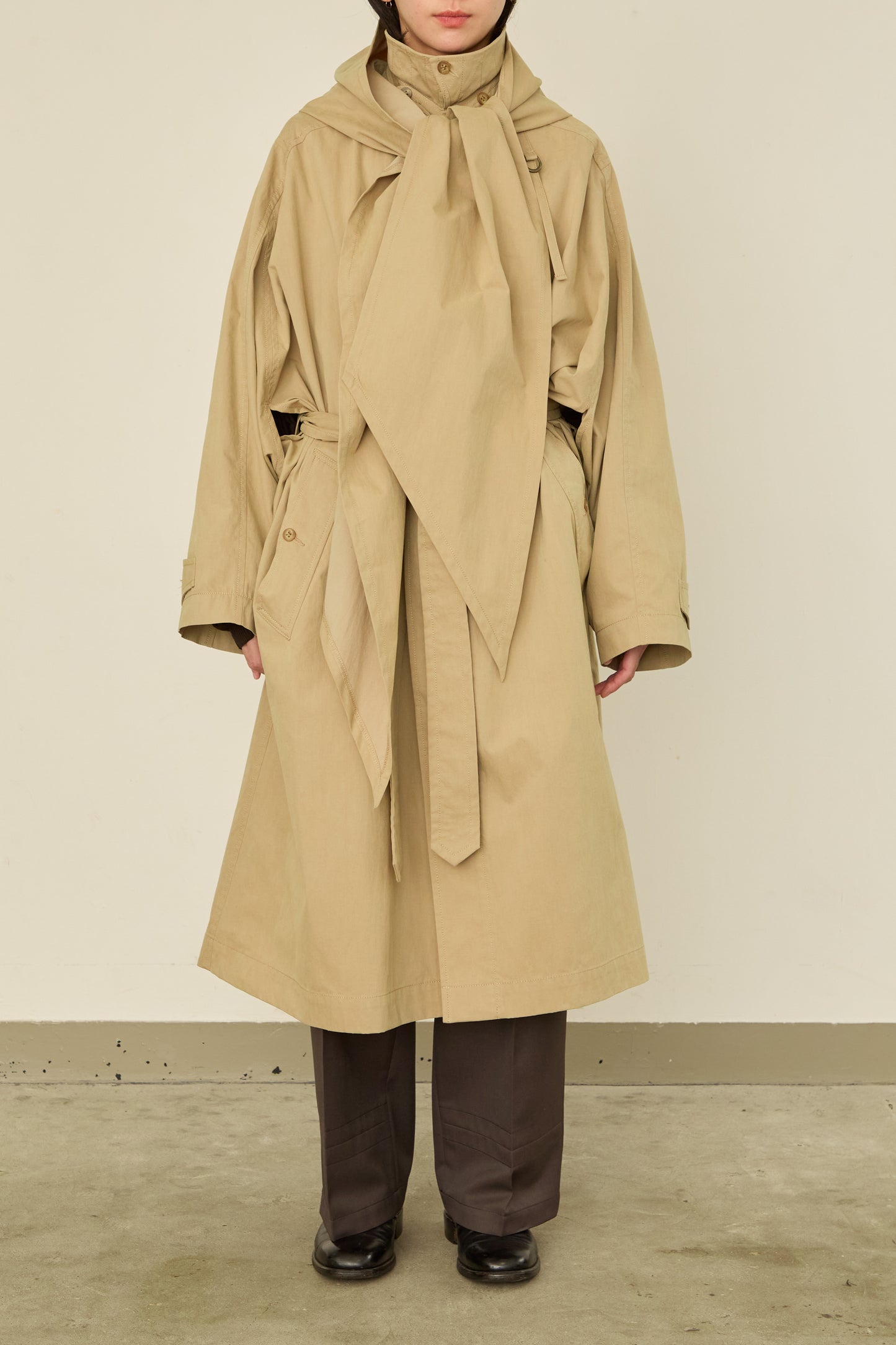 i'm here : HAOLI TRENCH COAT : / BEIGE