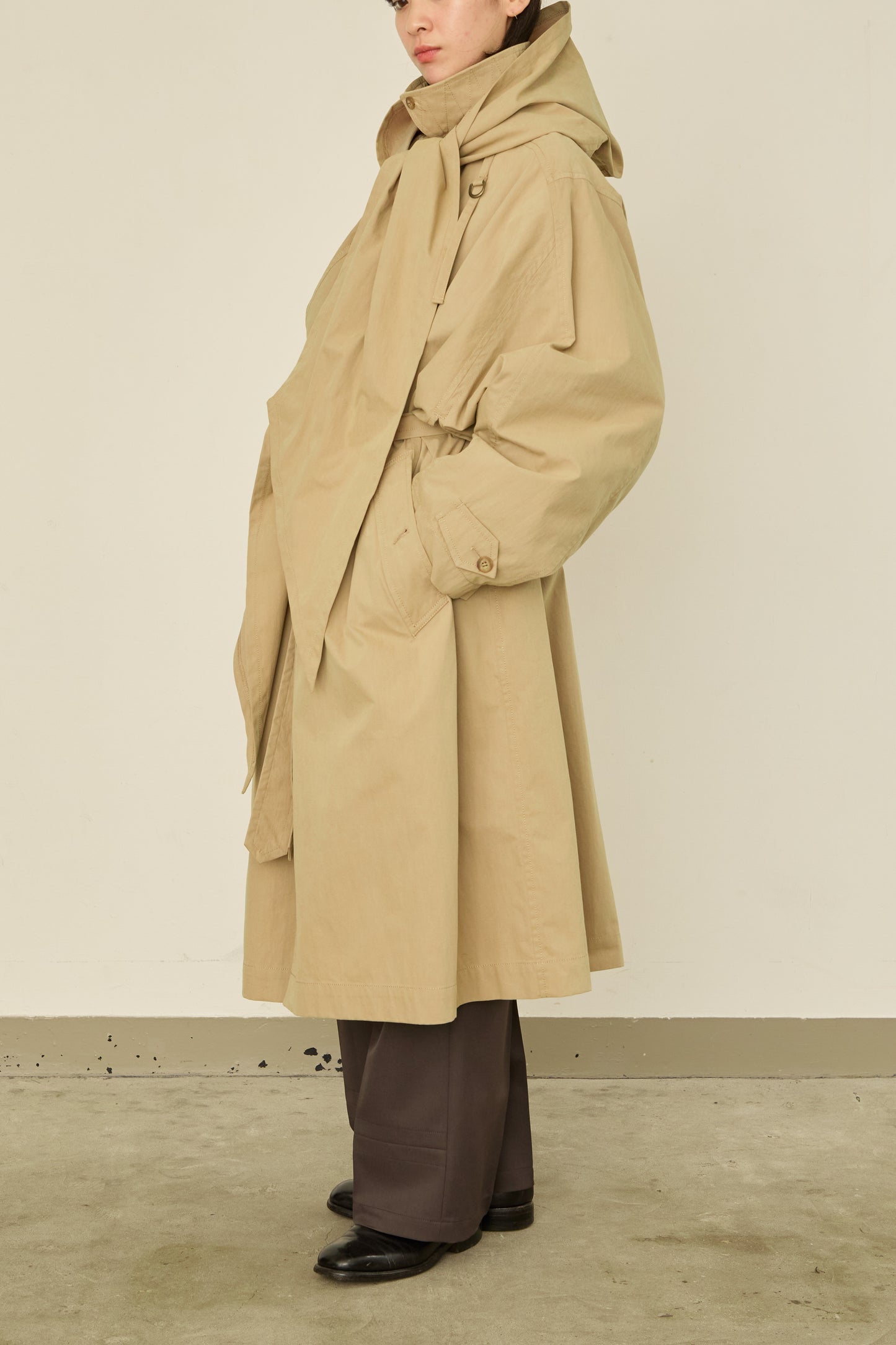 i'm here : HAOLI TRENCH COAT : / BEIGE