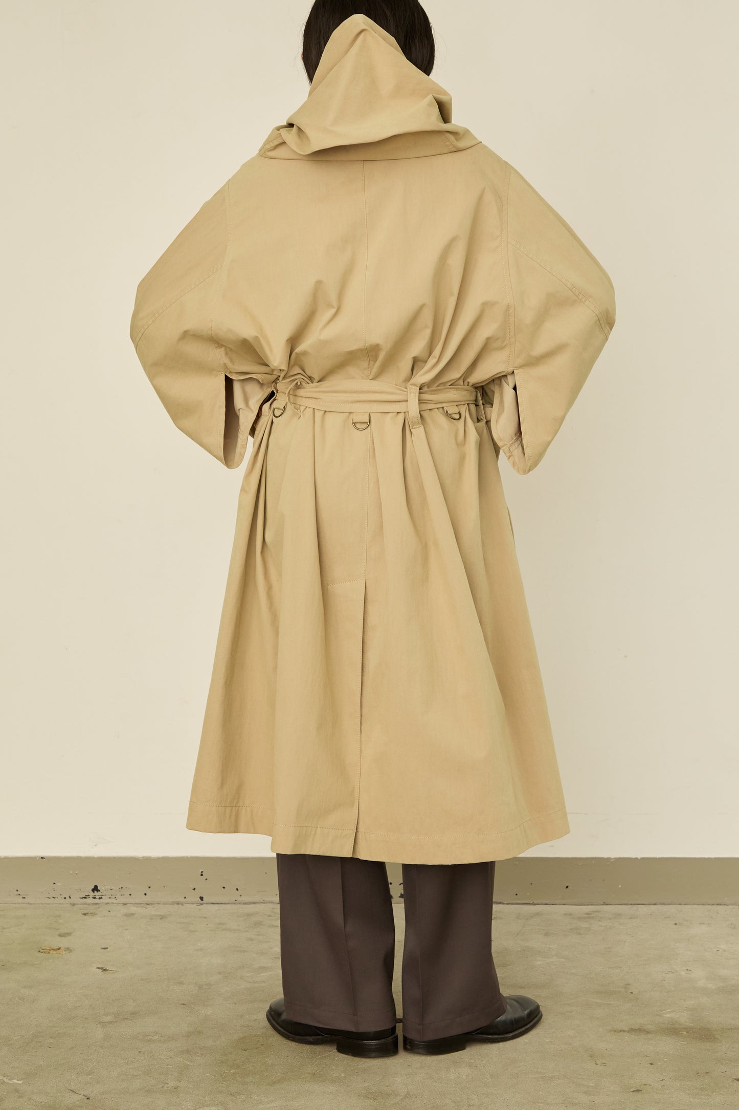 i'm here : HAOLI TRENCH COAT : / BEIGE