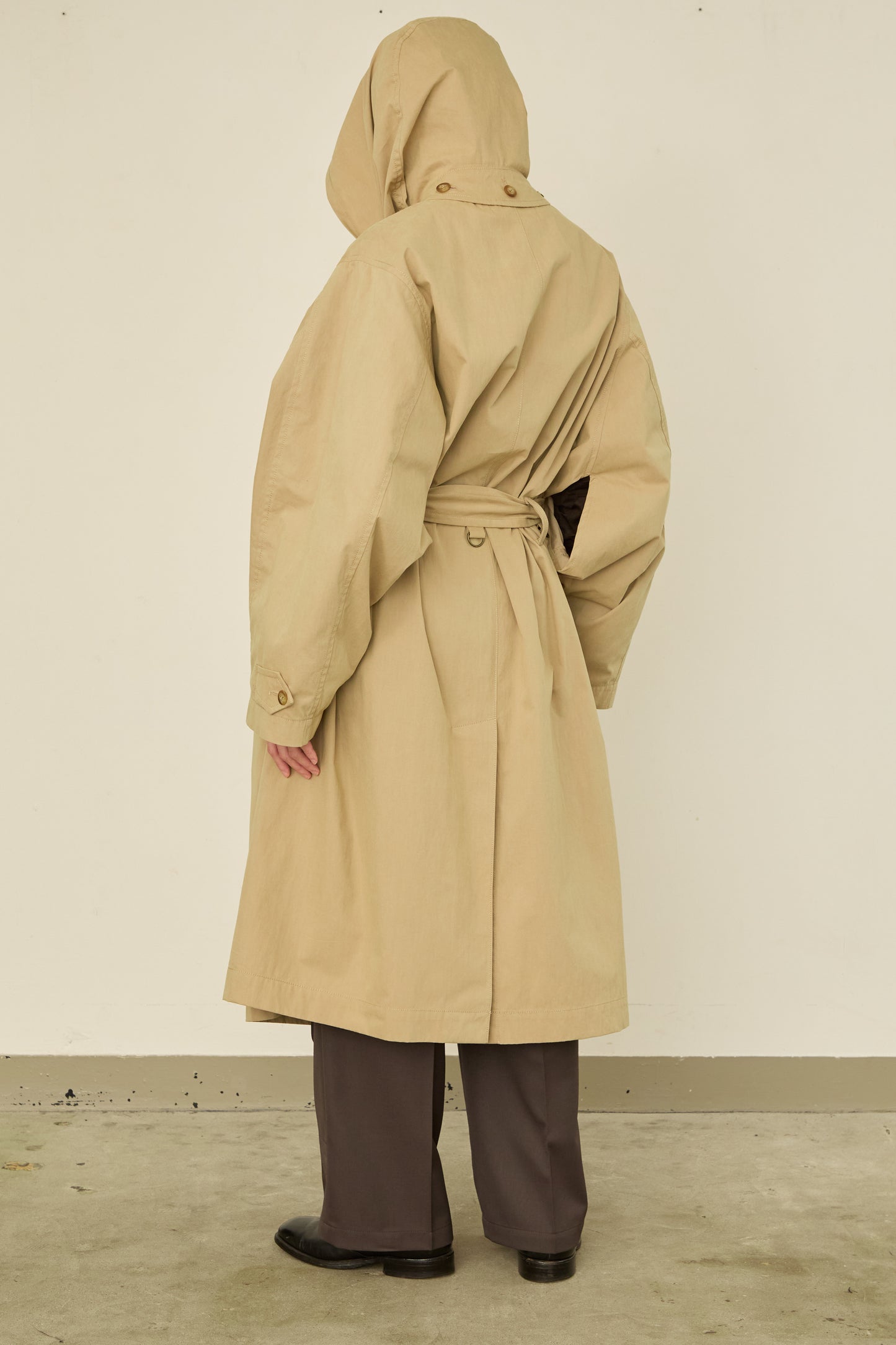 i'm here : HAOLI TRENCH COAT : / BEIGE