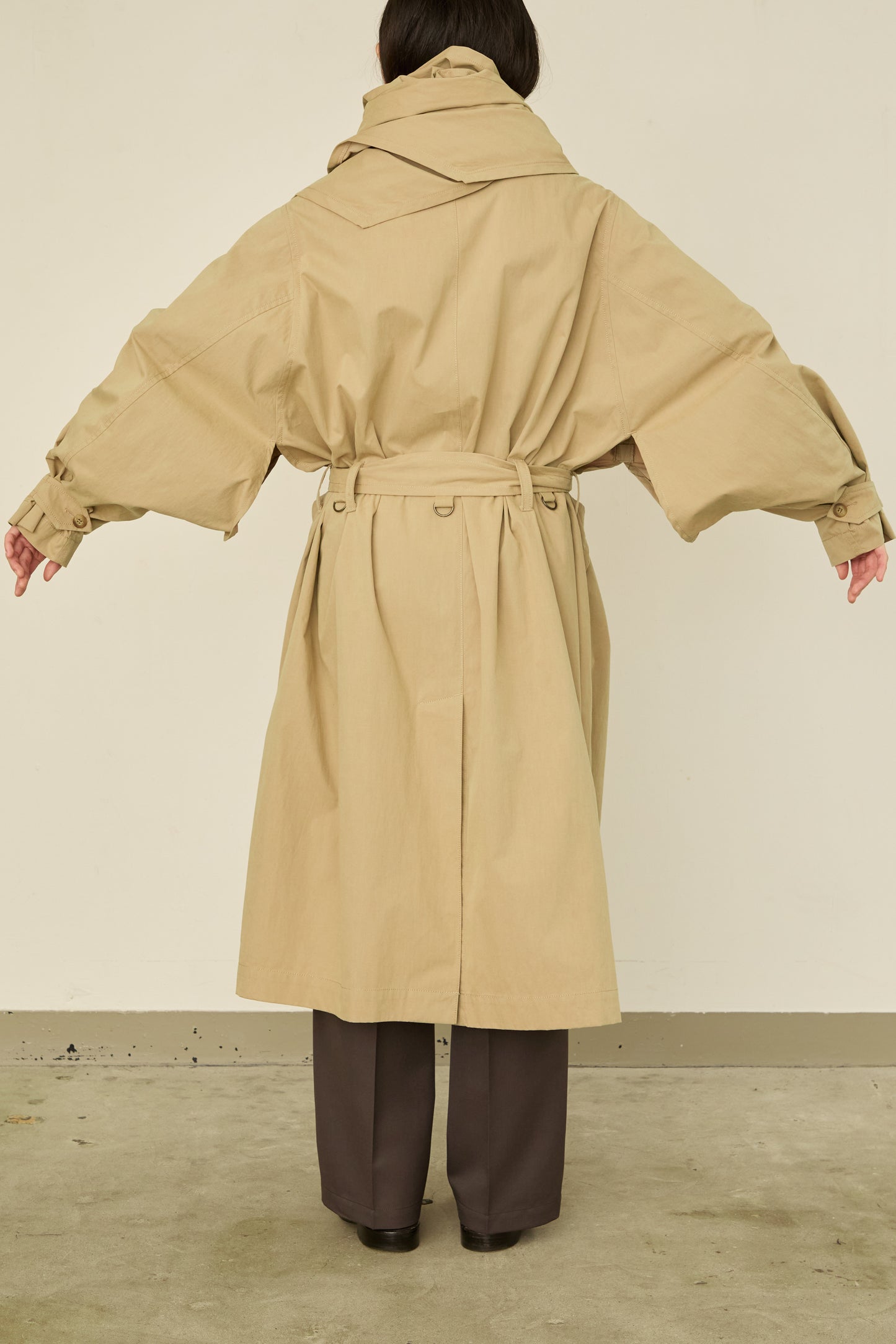 i'm here : HAOLI TRENCH COAT : / BEIGE