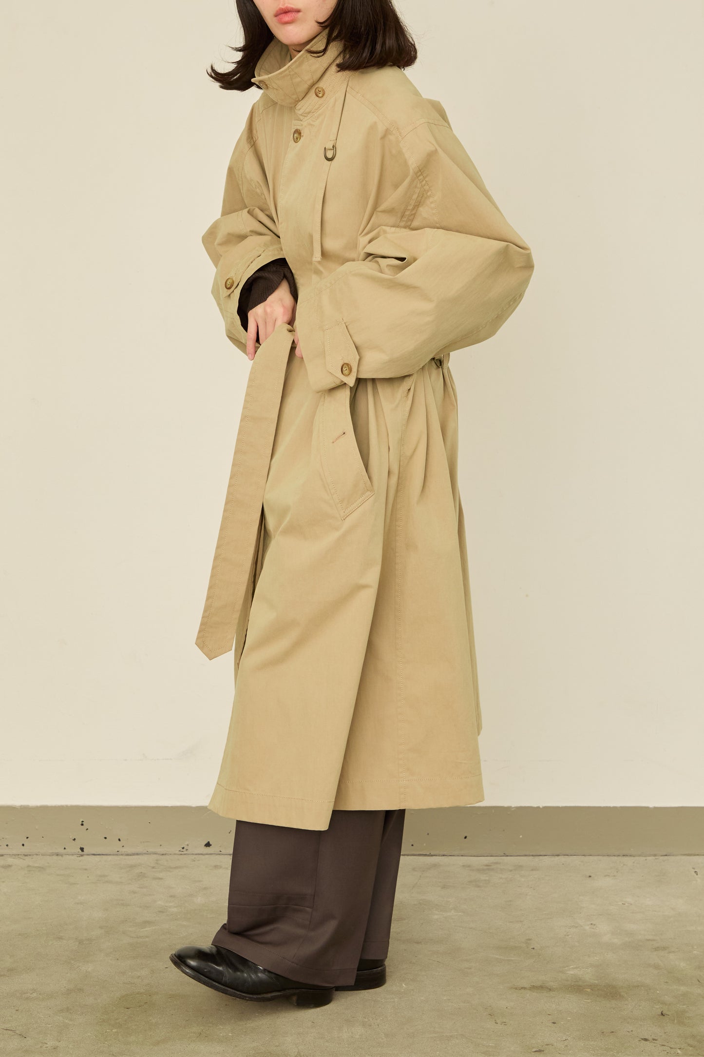 i'm here : HAOLI TRENCH COAT : / BEIGE