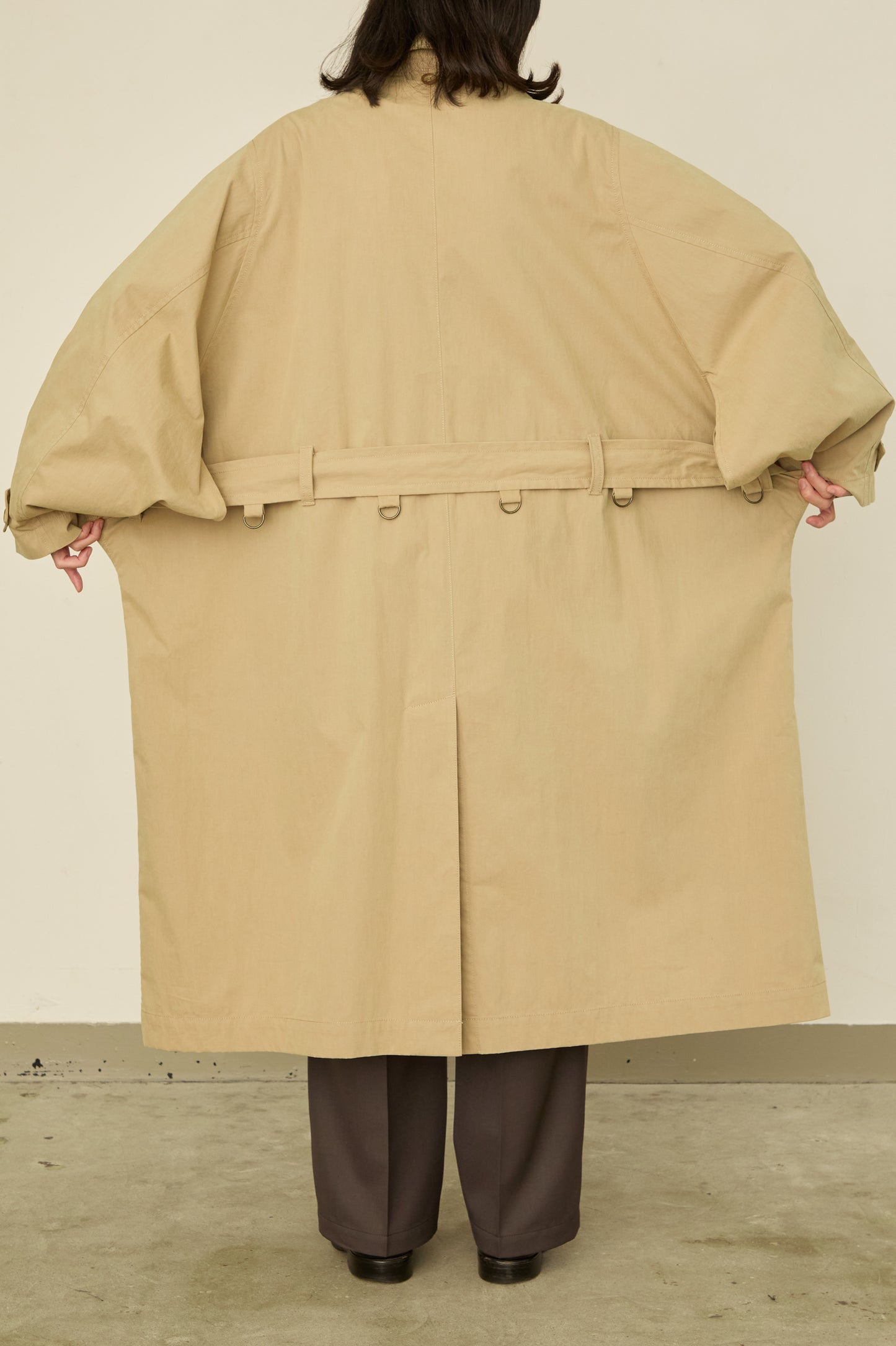 i'm here : HAOLI TRENCH COAT : / BEIGE
