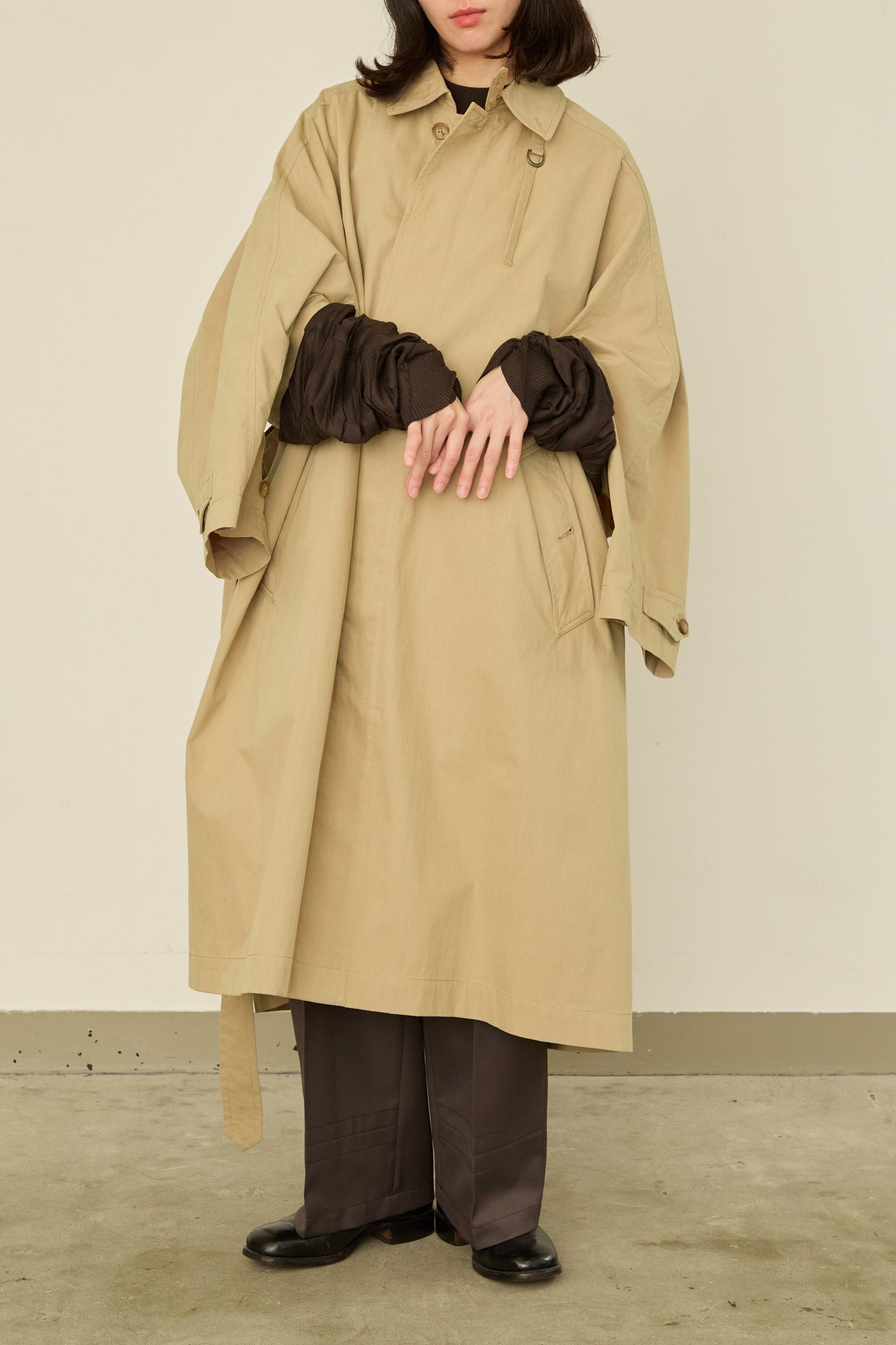 i'm here : HAOLI TRENCH COAT : / BEIGE