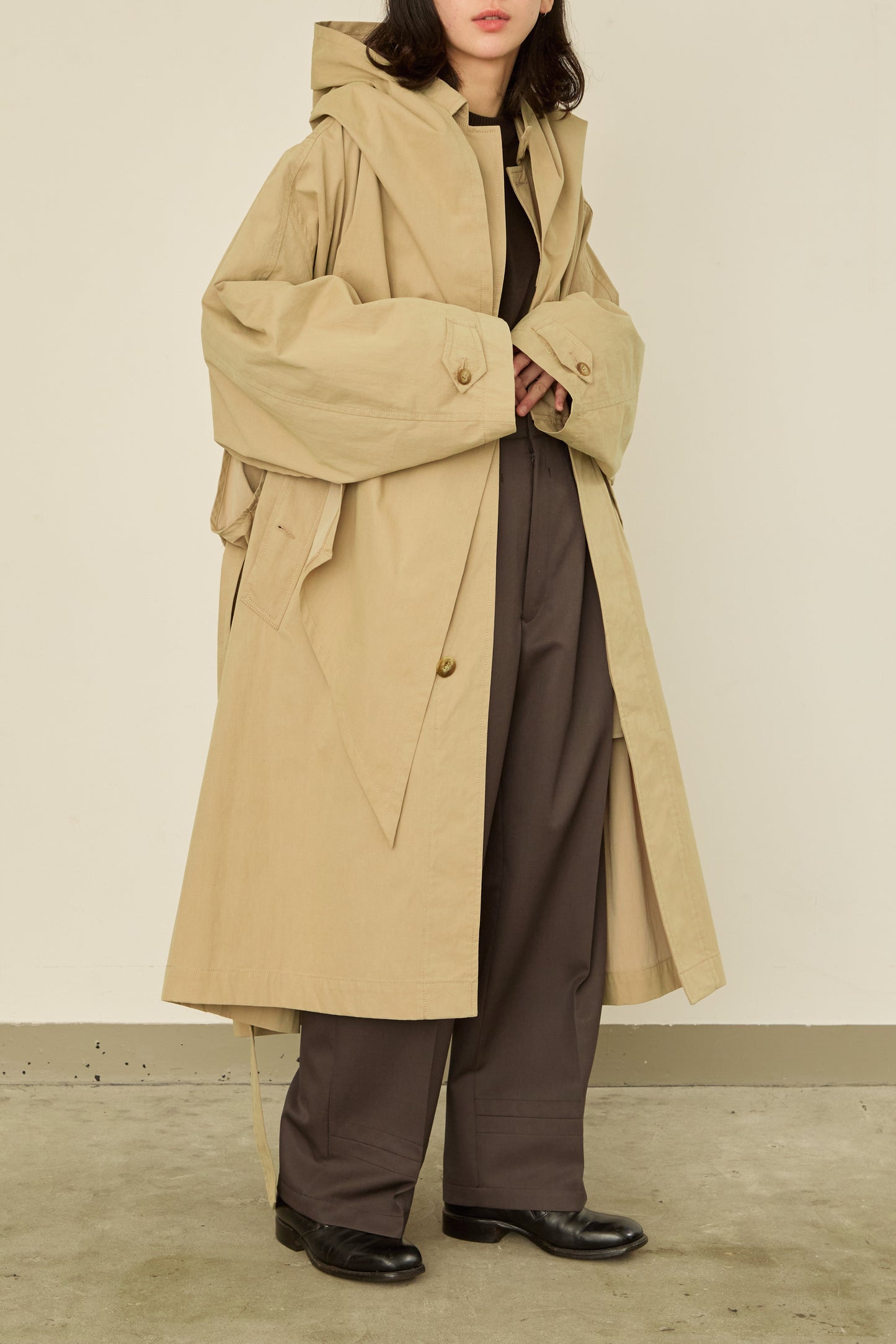 i'm here : HAOLI TRENCH COAT : / BEIGE
