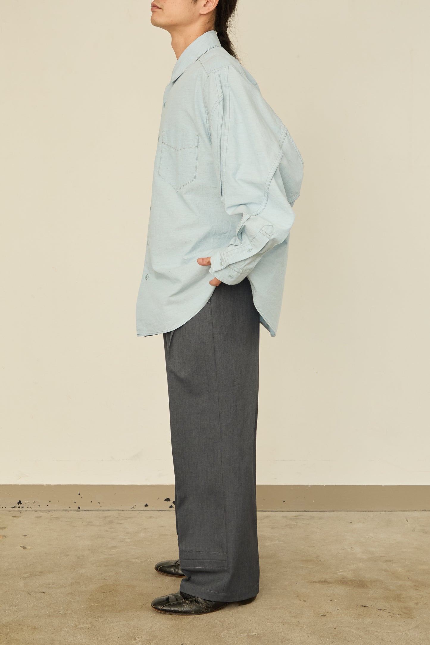 i'm here : " TWIST " SLEEVE SHIRT : / L.BLUE