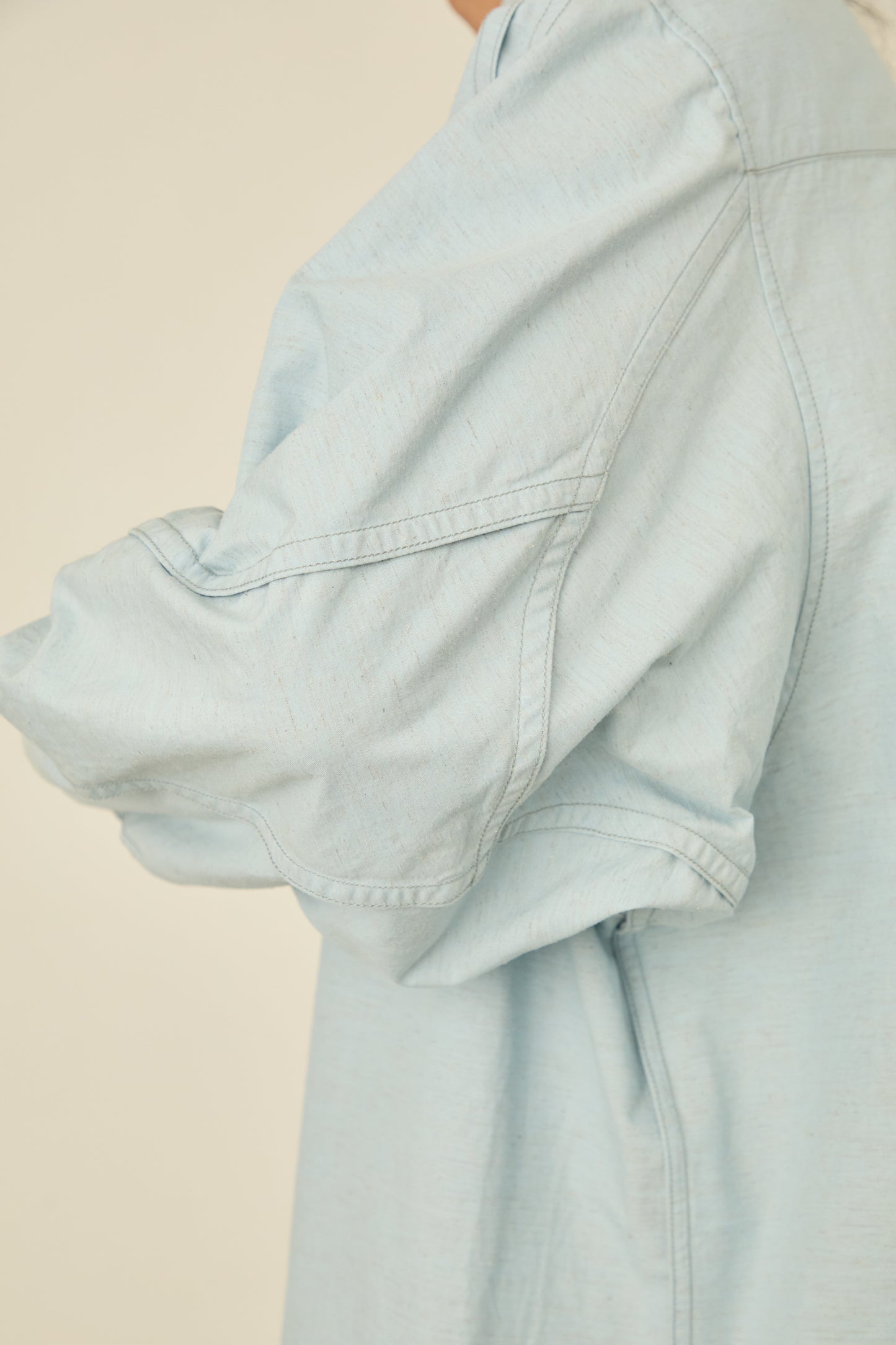 i'm here : " TWIST " SLEEVE SHIRT : / L.BLUE