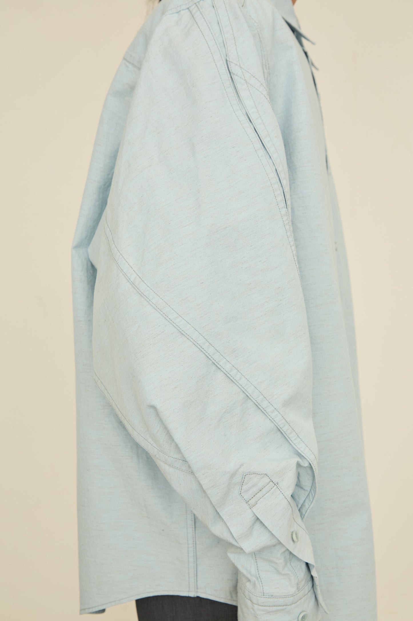 i'm here : " TWIST " SLEEVE SHIRT : / L.BEIGE