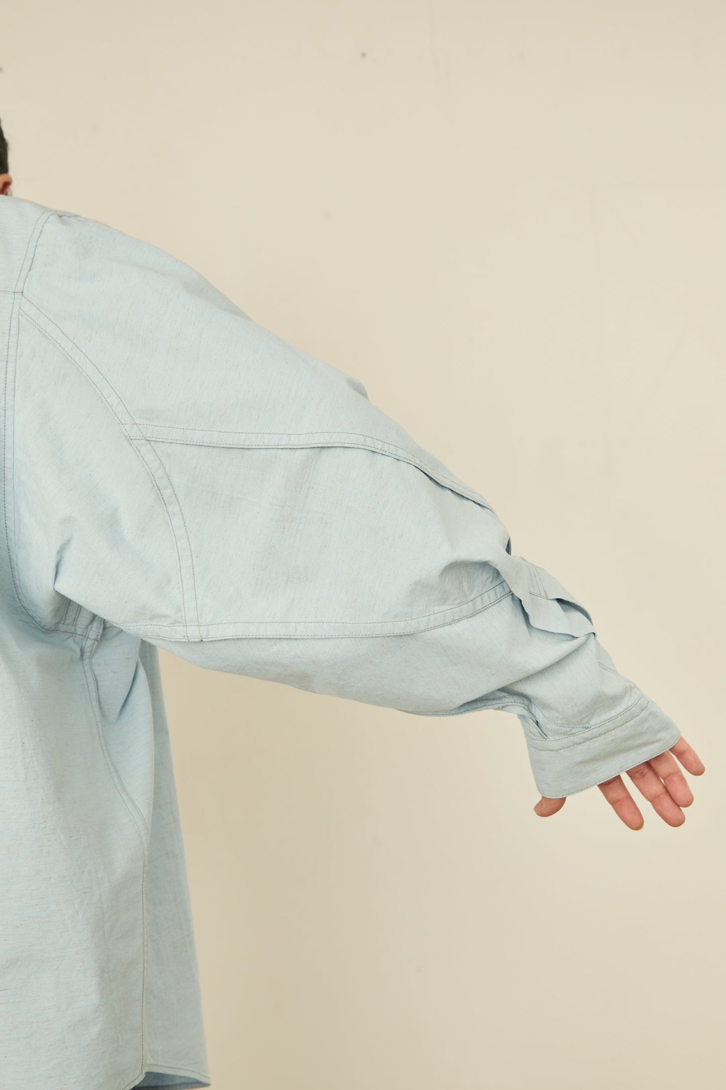 i'm here : " TWIST " SLEEVE SHIRT : / L.BLUE