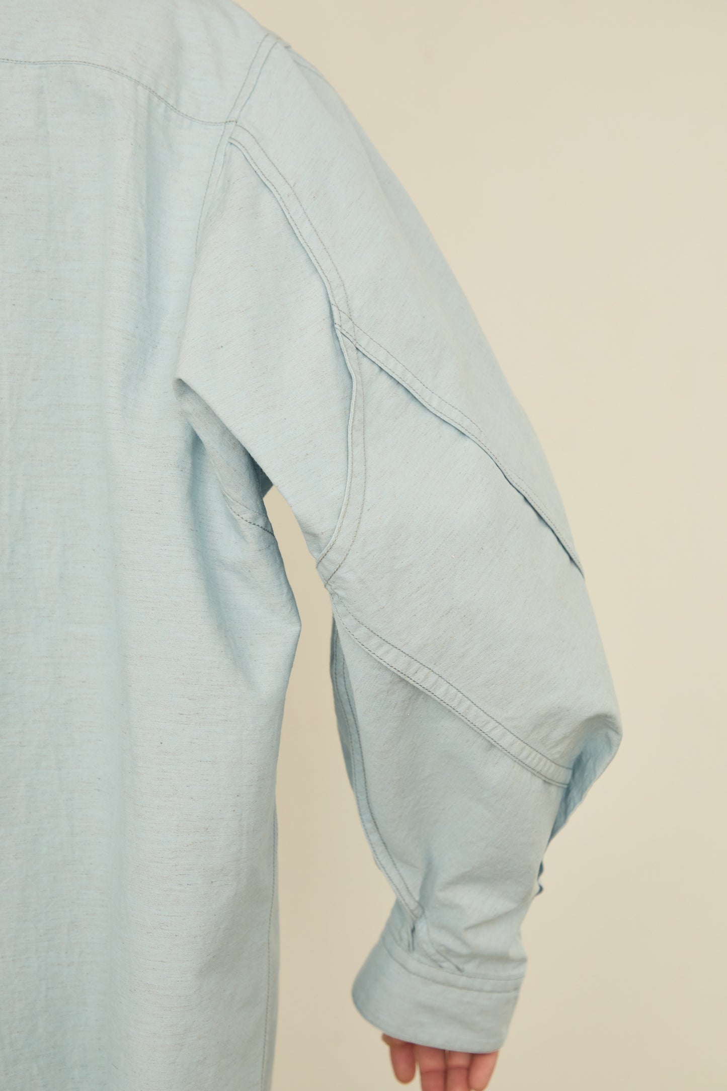 i'm here : " TWIST " SLEEVE SHIRT : / BLACK