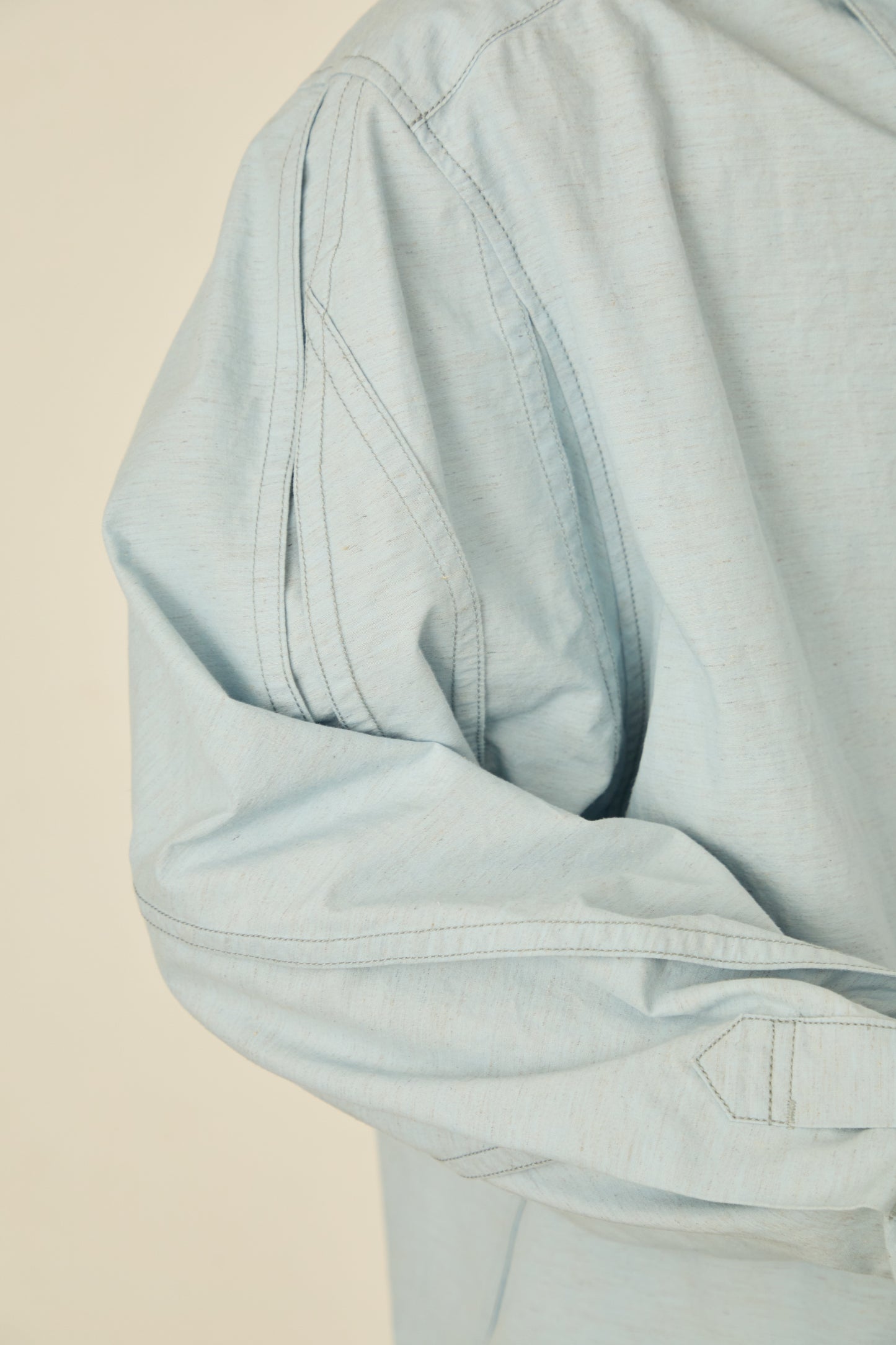 i'm here : " TWIST " SLEEVE SHIRT : / L.BEIGE