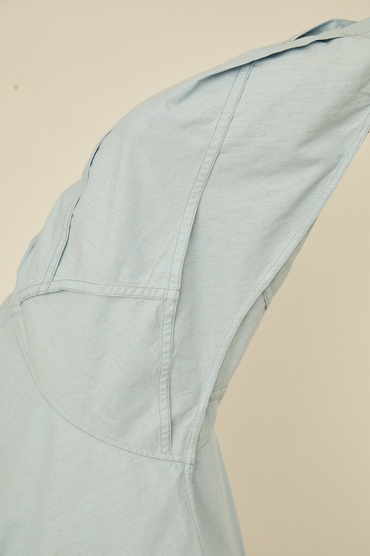 i'm here : " TWIST " SLEEVE SHIRT : / L.BEIGE