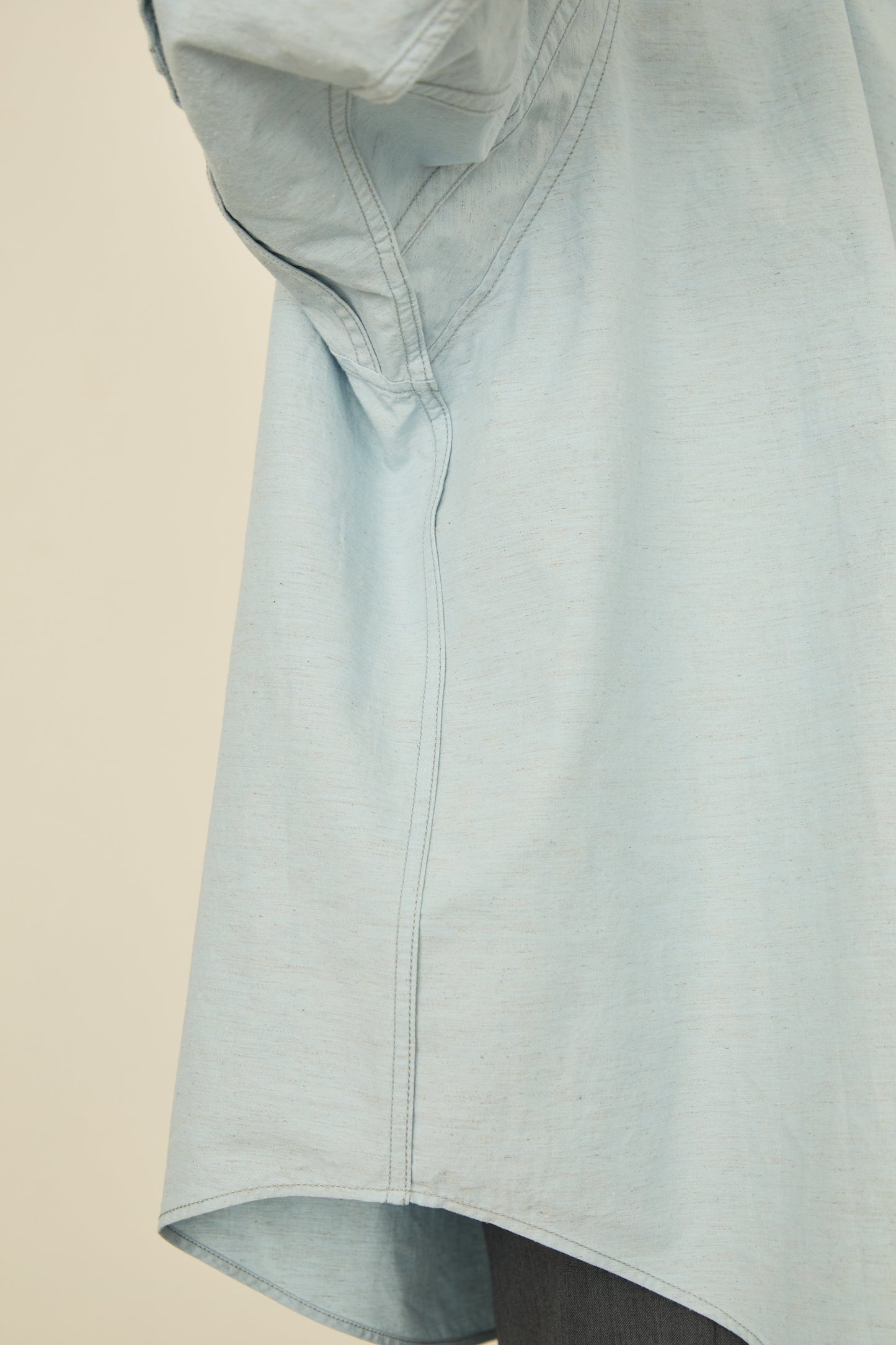 i'm here : " TWIST " SLEEVE SHIRT : / L.BLUE