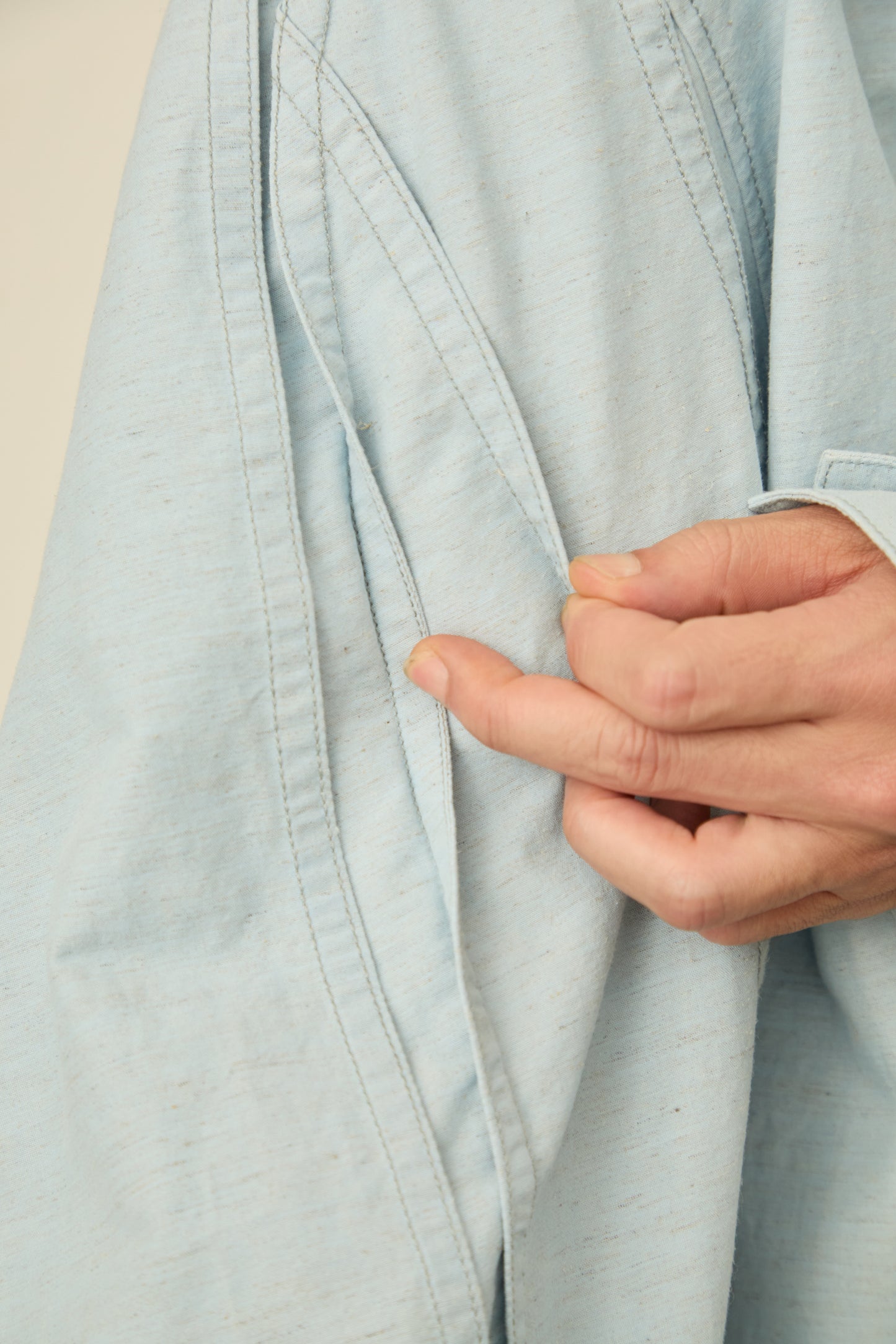 i'm here : " TWIST " SLEEVE SHIRT : / L.BLUE