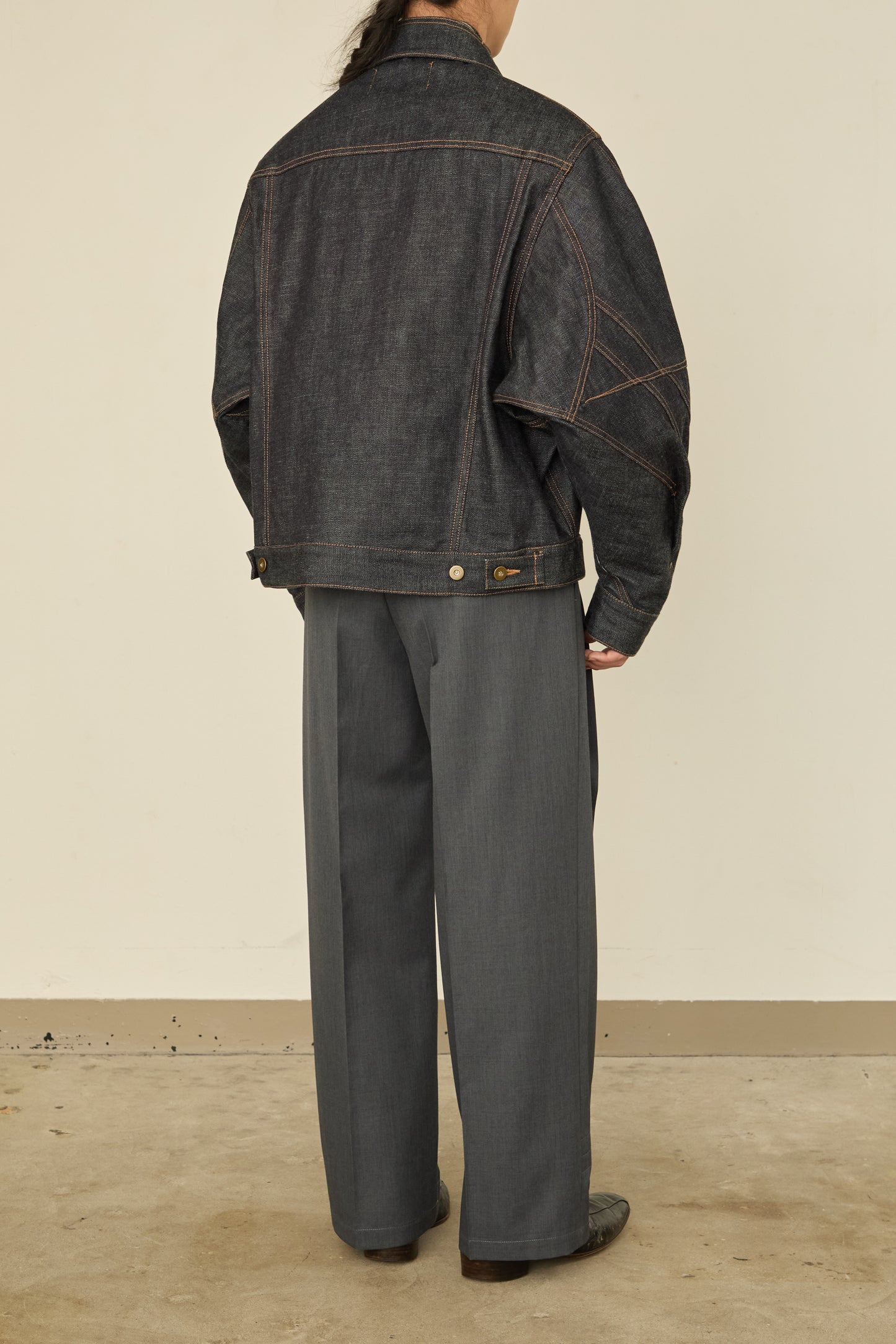 i'm here : " TWIST " SLEEVE DENIM JACKET : / NAVY（RIGID)