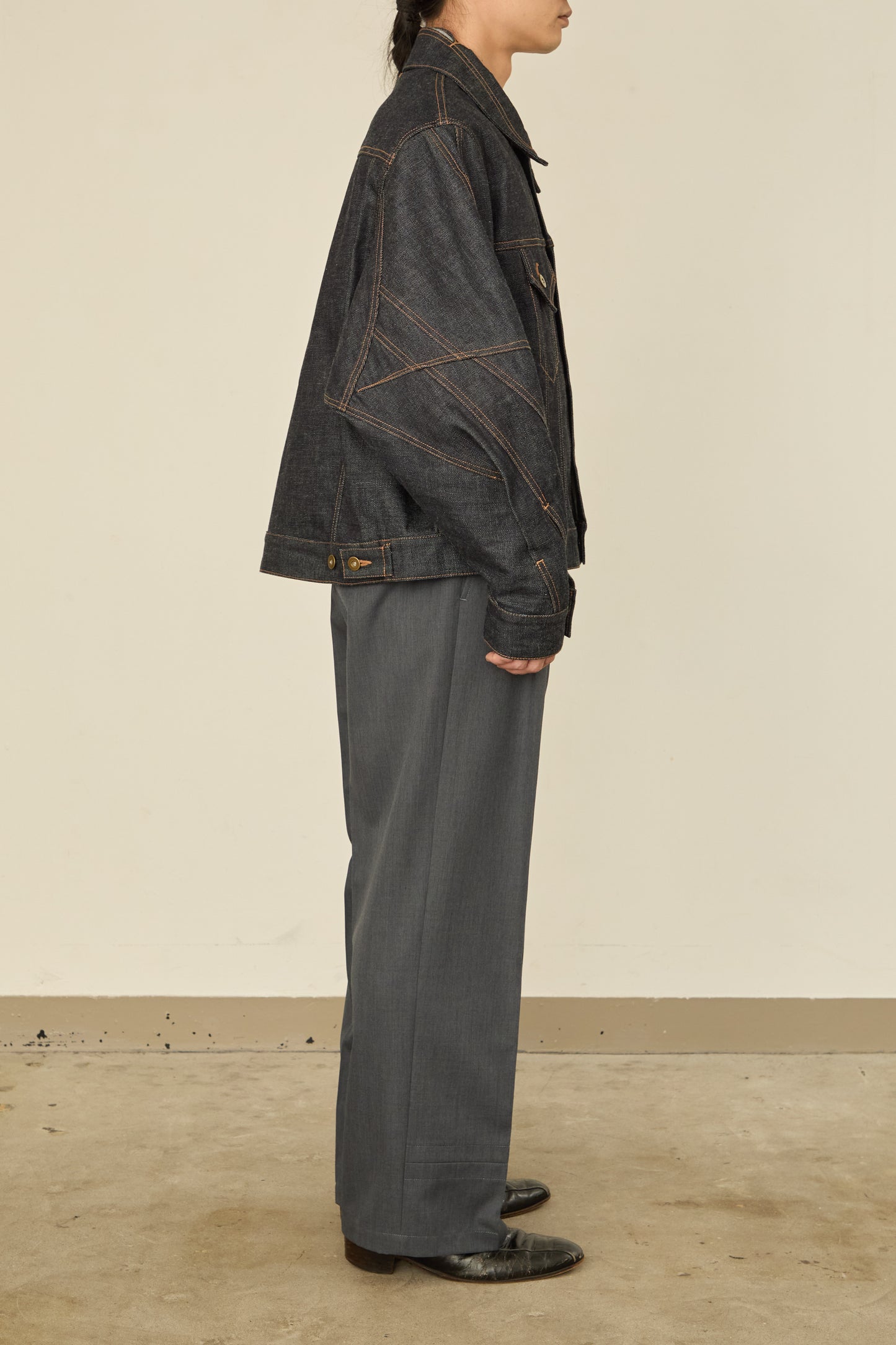 i'm here : " TWIST " SLEEVE DENIM JACKET : / NAVY（RIGID)
