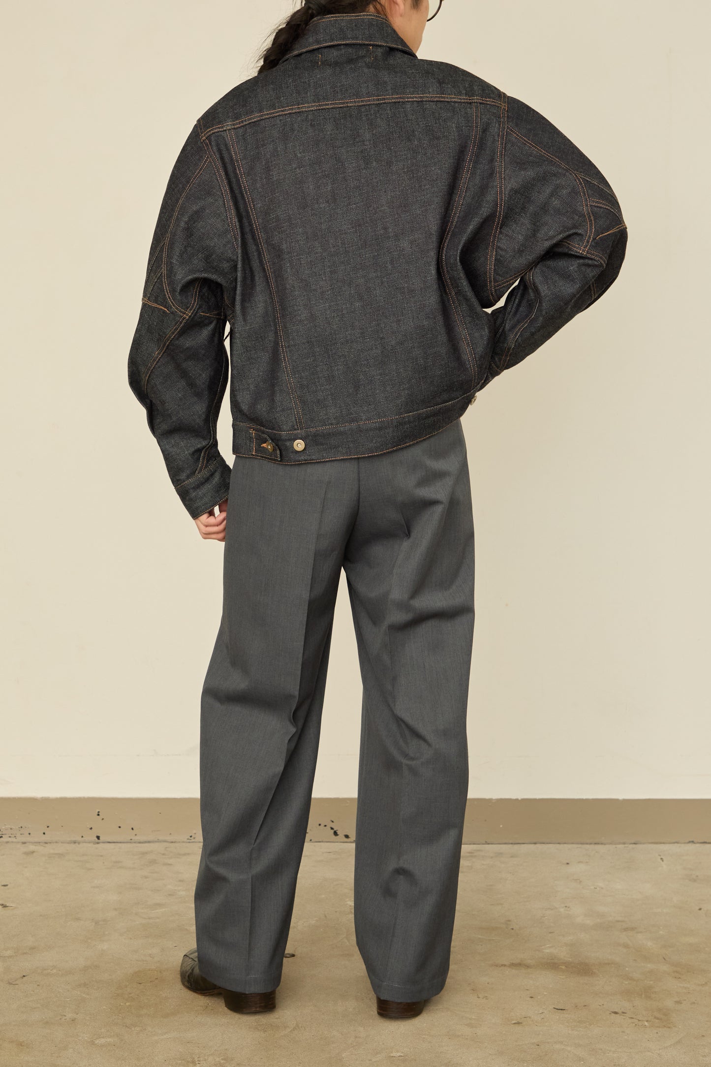 i'm here : " TWIST " SLEEVE DENIM JACKET : / NAVY（RIGID)