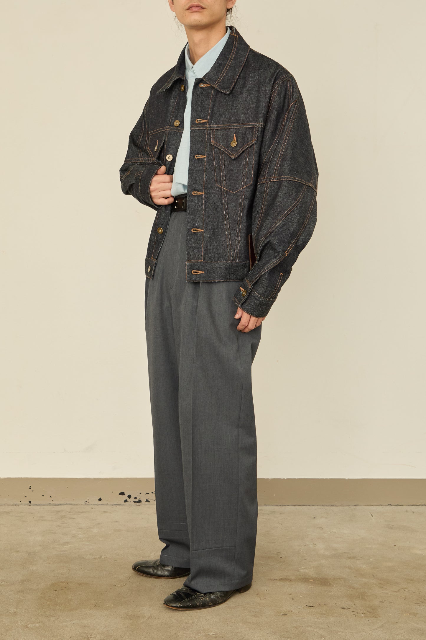 i'm here : " TWIST " SLEEVE DENIM JACKET : / NAVY（RIGID)