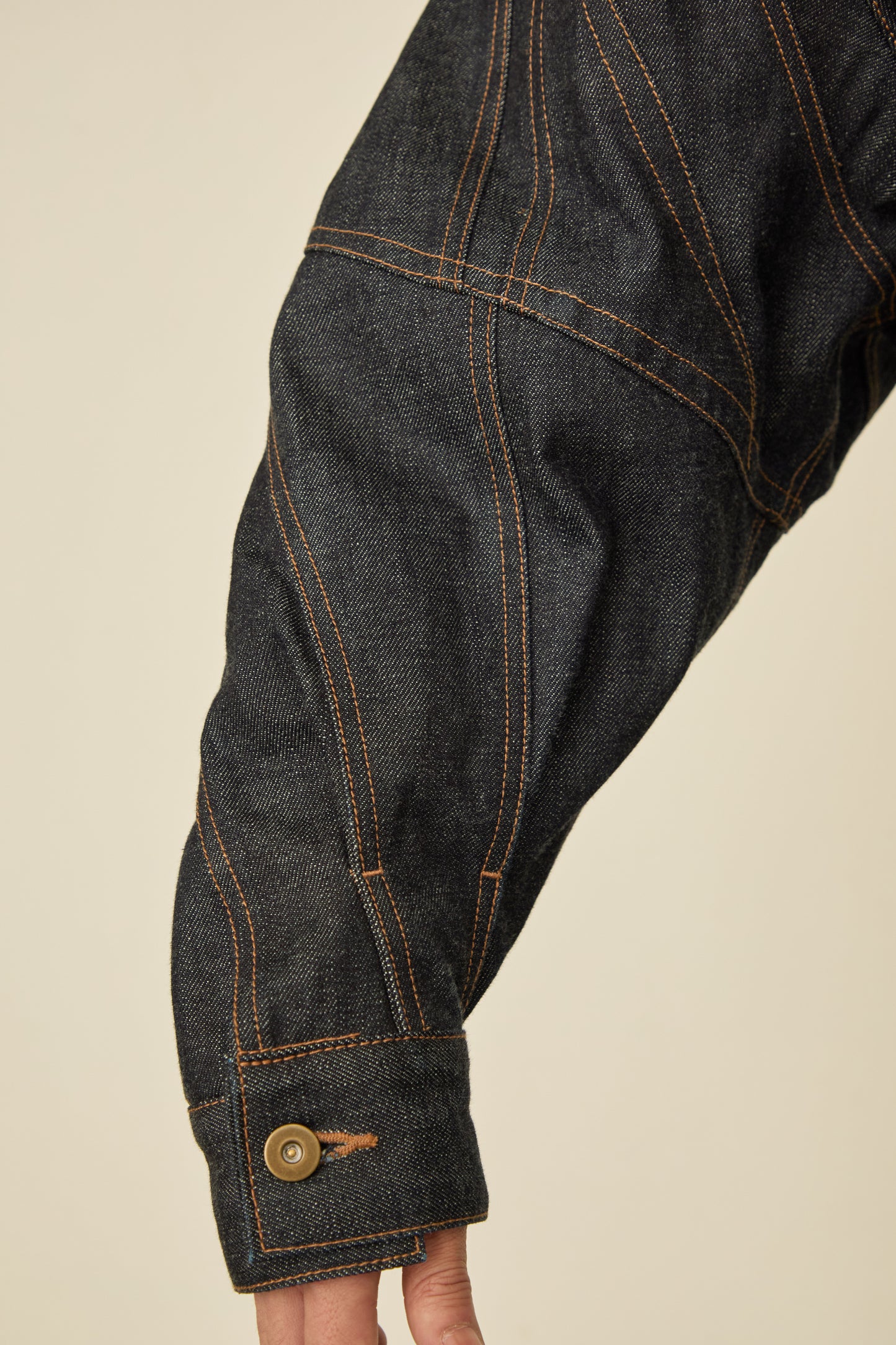 i'm here : " TWIST " SLEEVE DENIM JACKET : / NAVY（RIGID)