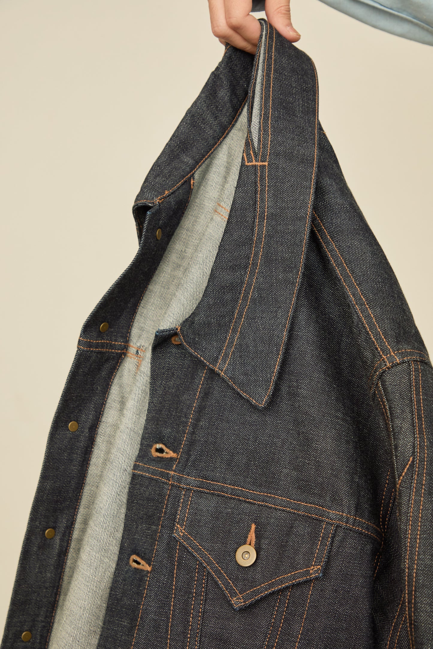 i'm here : " TWIST " SLEEVE DENIM JACKET : / BLUE