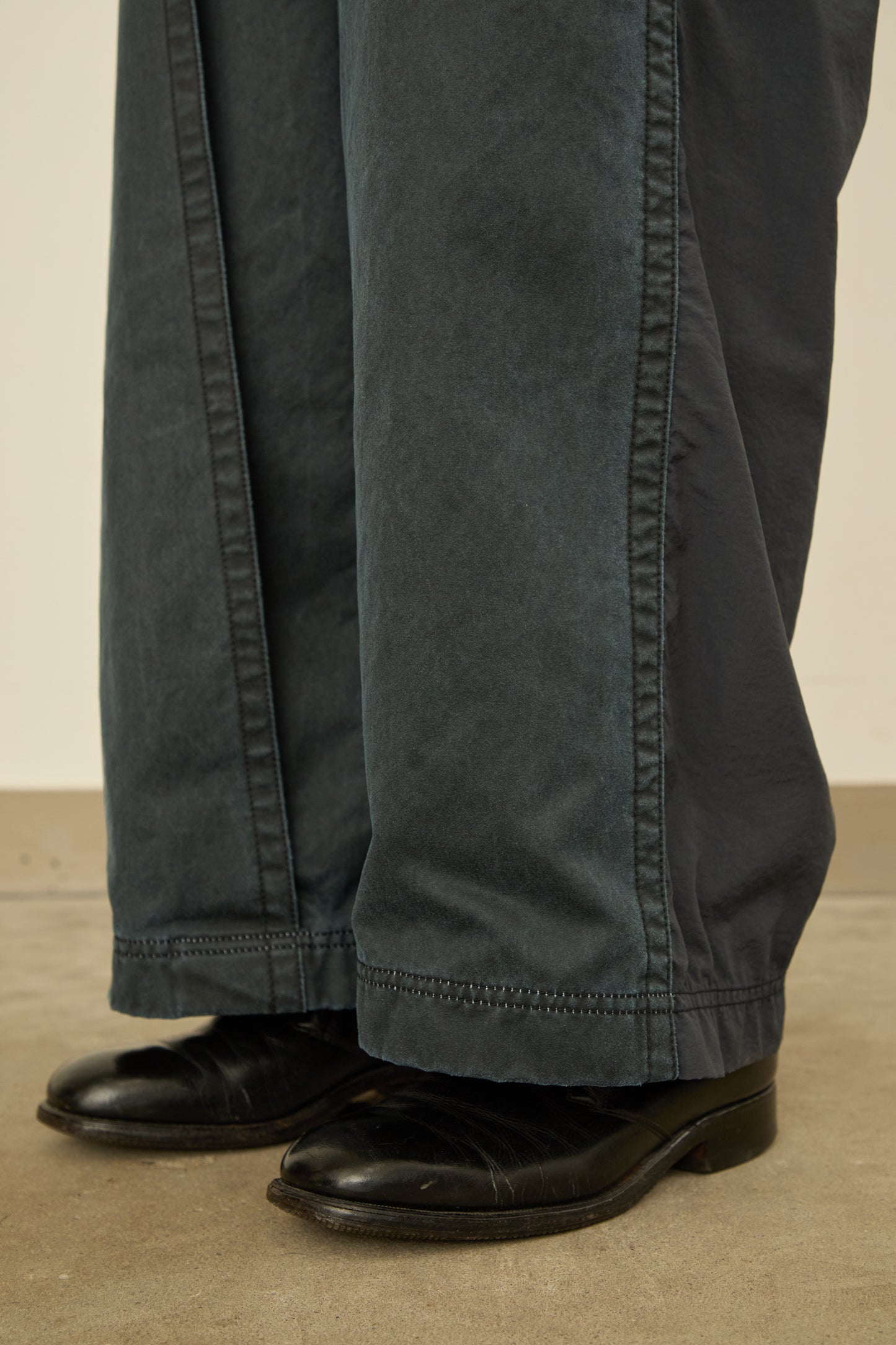 i'm here : " DOCKING " PANTS : / BLACK