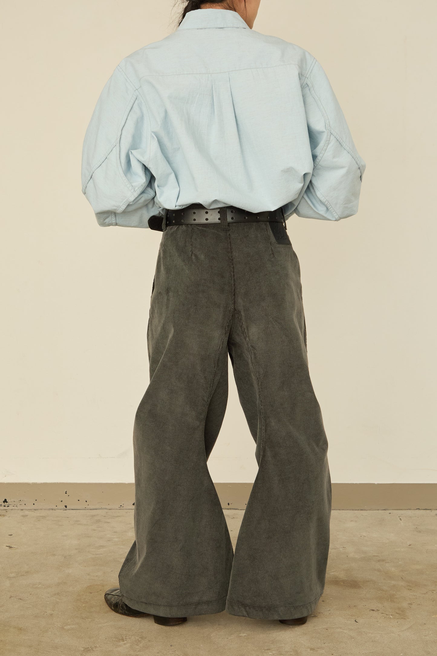 i'm here : " TWIST " CORDUROY PANTS : / GRAY