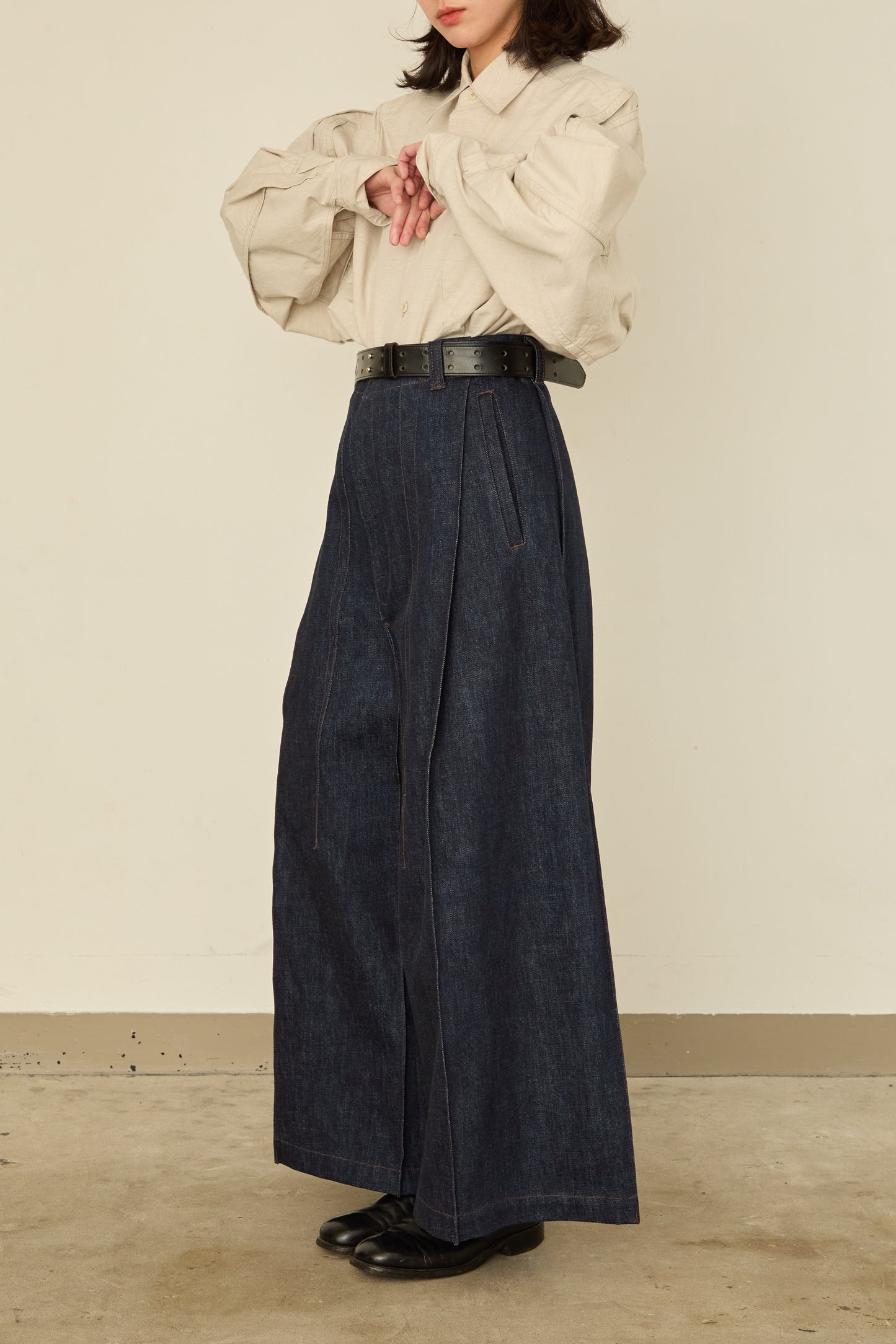 i'm here : " BOX " DENIM PANTS : / BLUE