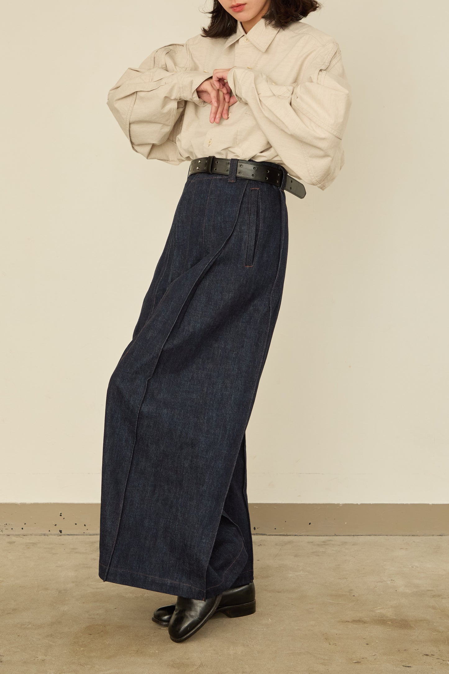 i'm here : " BOX " DENIM PANTS : / BLUE