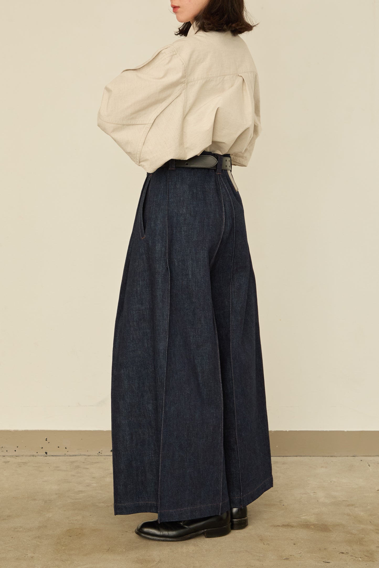 i'm here : " BOX " DENIM PANTS : / BLUE