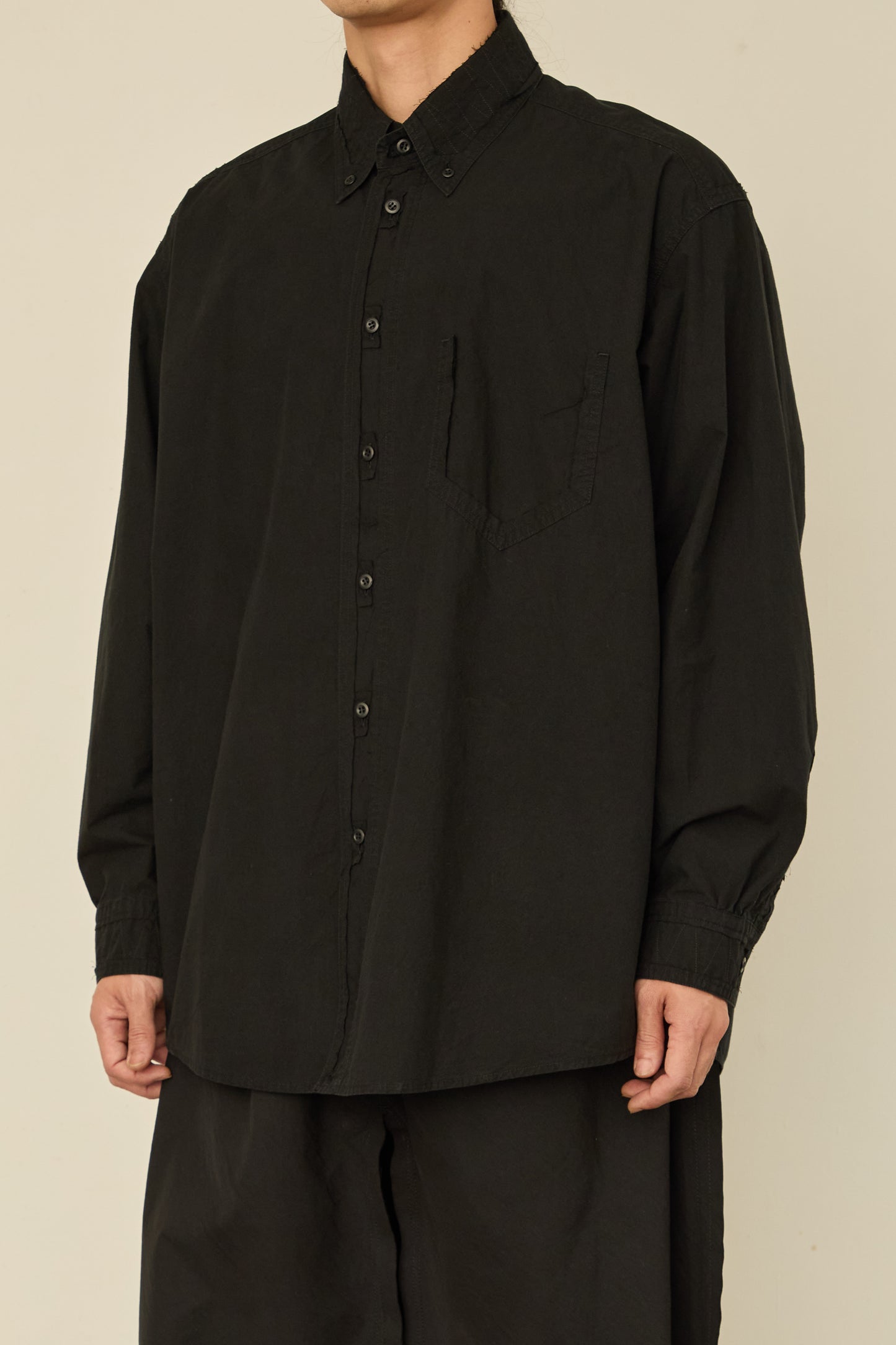 i'm here : " CUT OFF " SHIRT : / BLACK
