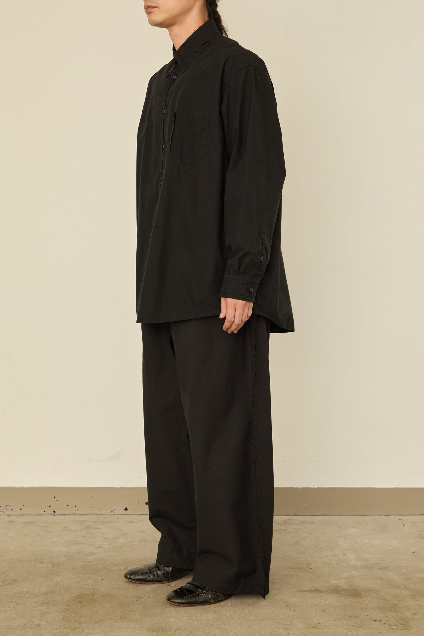 i'm here : " CUT OFF " SHIRT : / BLACK