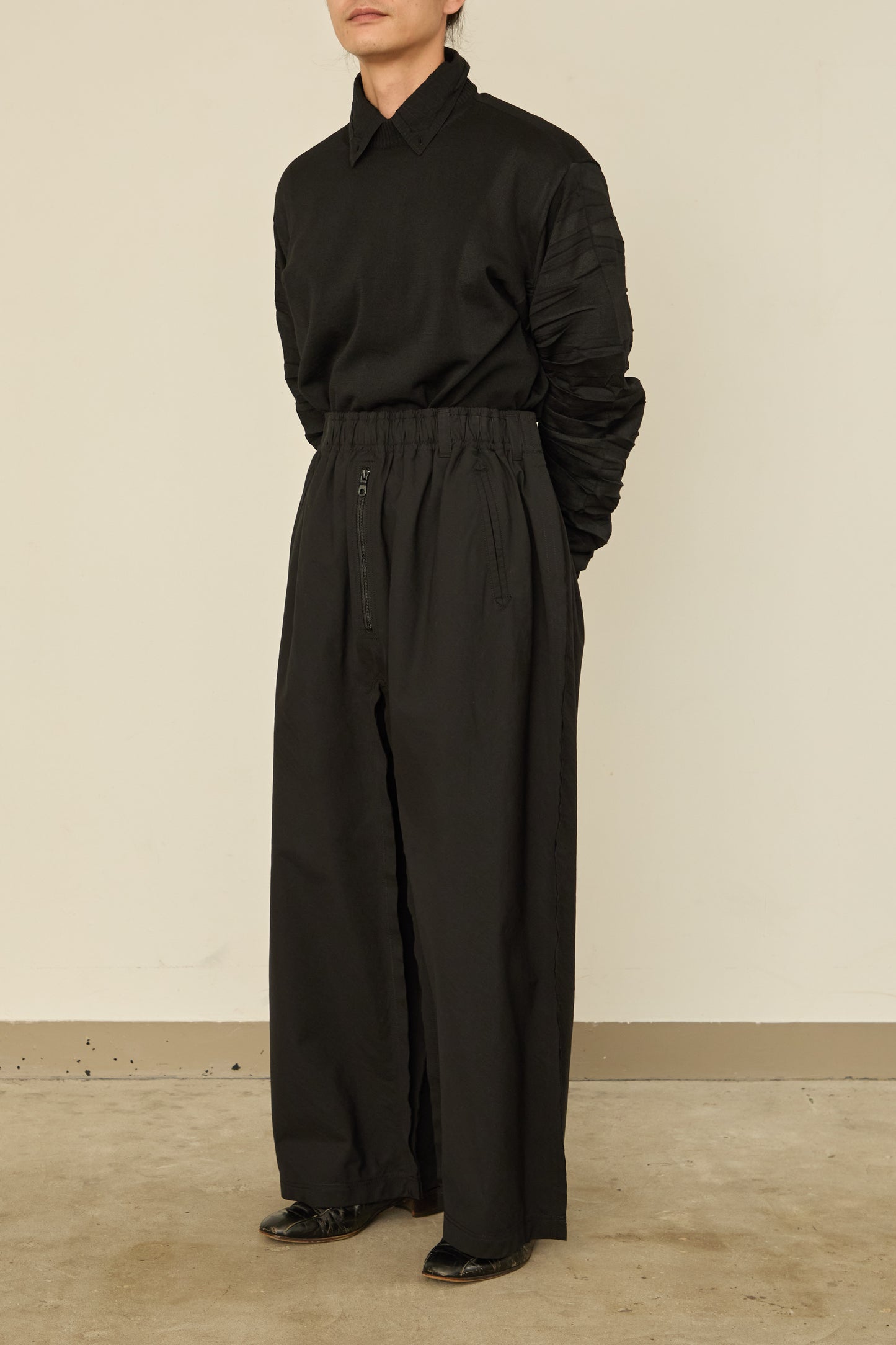 i'm here : " SLIT " PANTS :  / BLACK